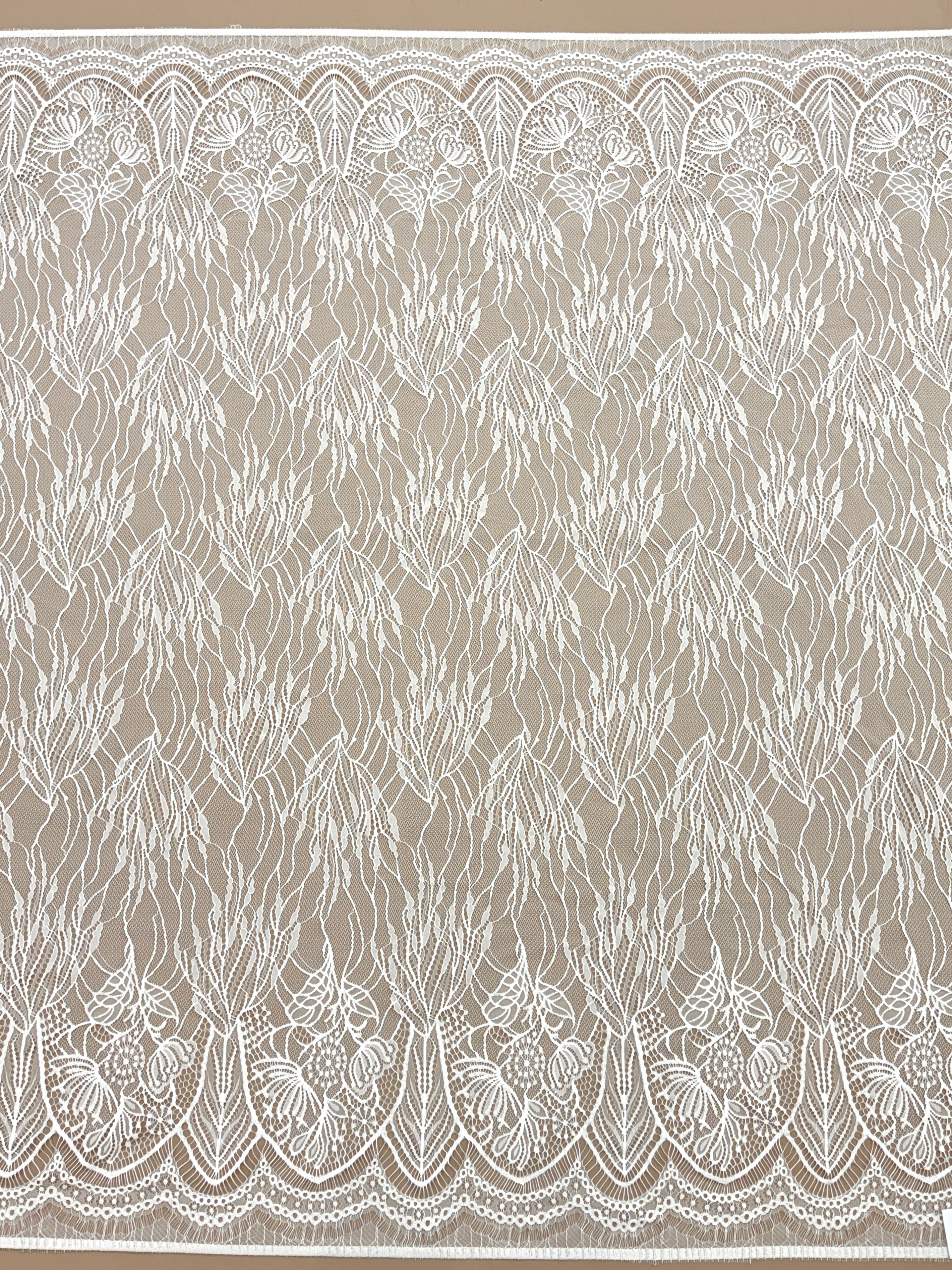 Dantelă Chantilly Ivory - Cupon 3 m