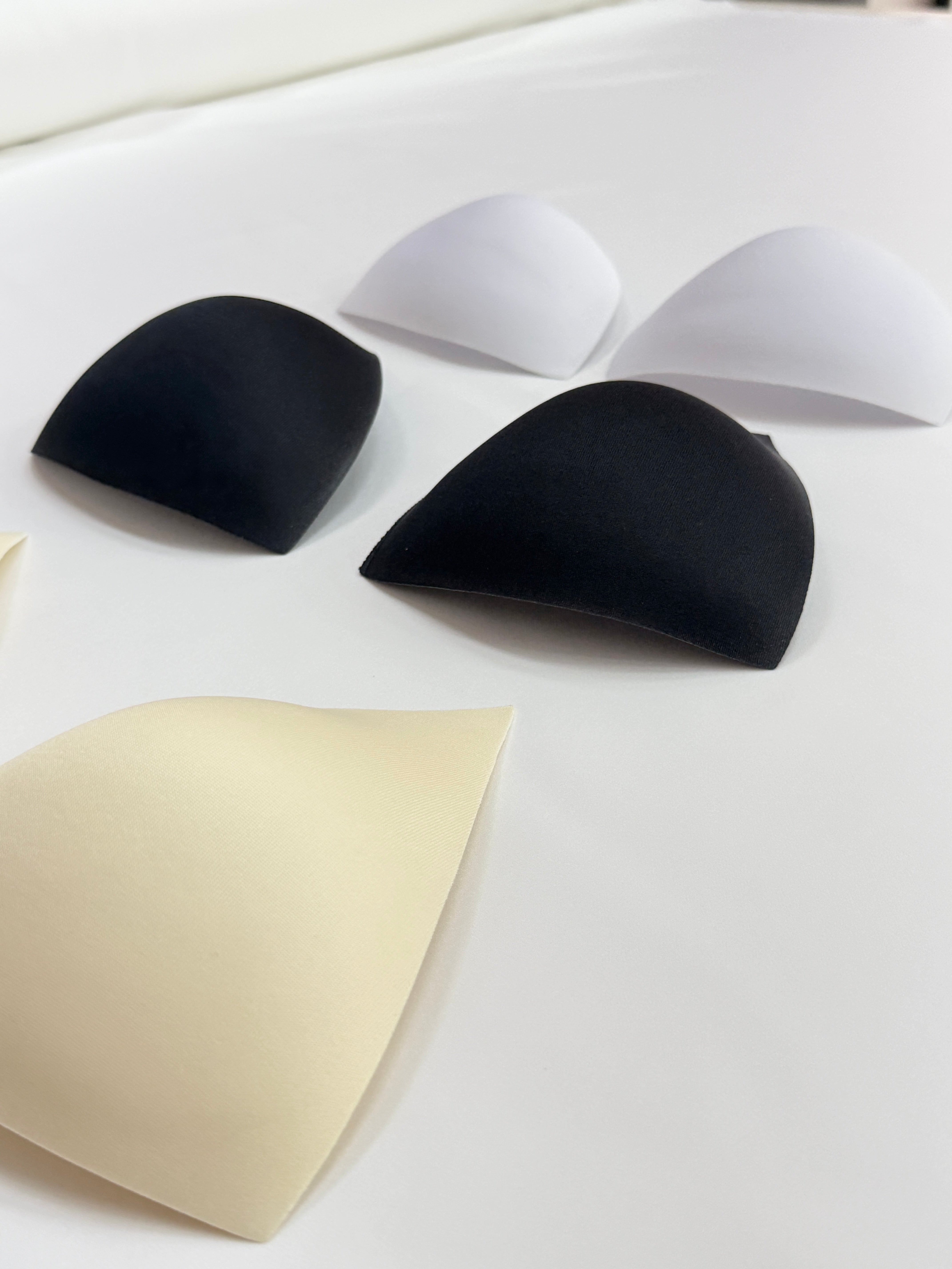 Set 2 Cupe cu Push-Up Triunghi, cu Colt