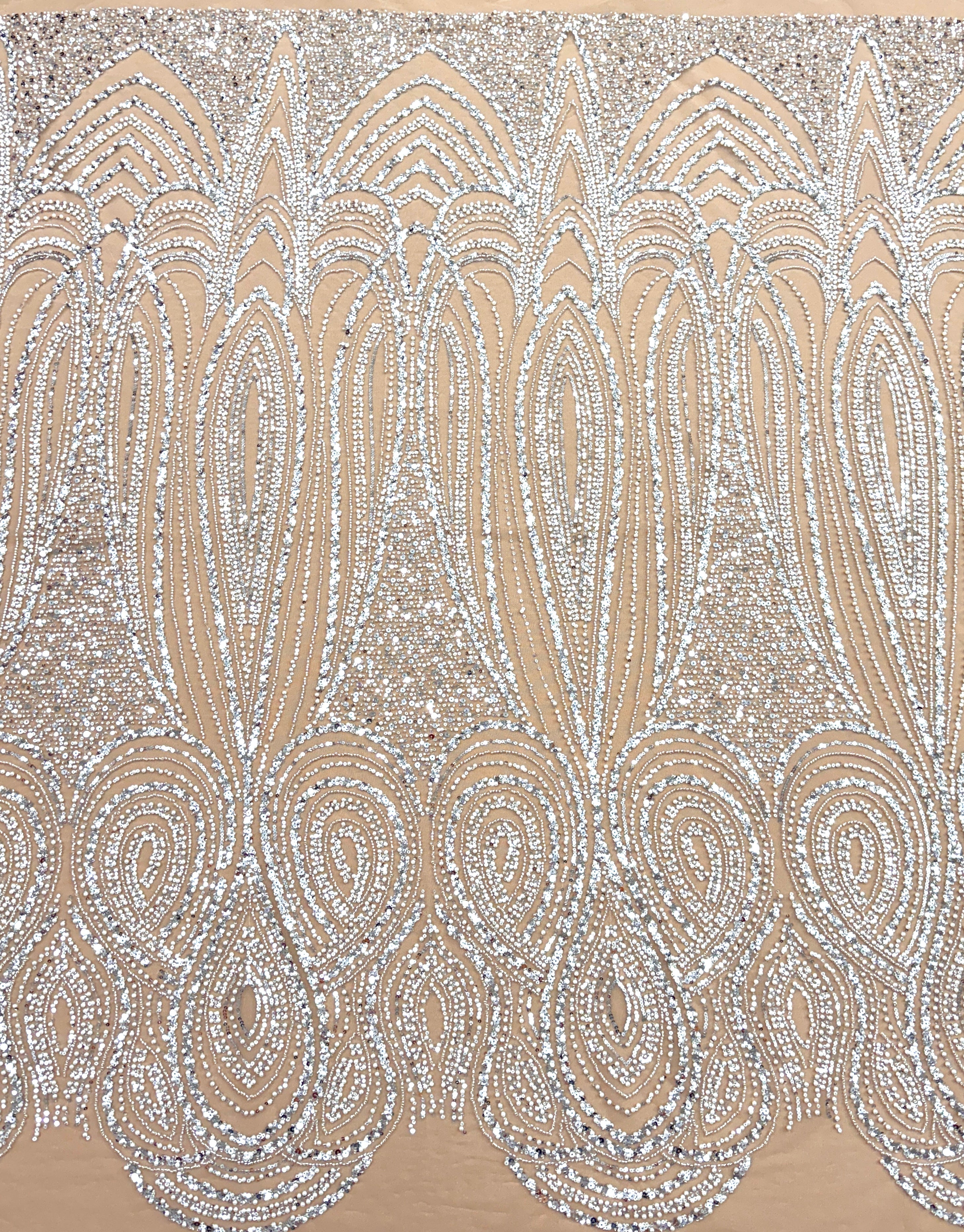 Dantela Couture Argintie pe Tulle Nude cu Model Geometric, cu Perle, Margele si Paiete