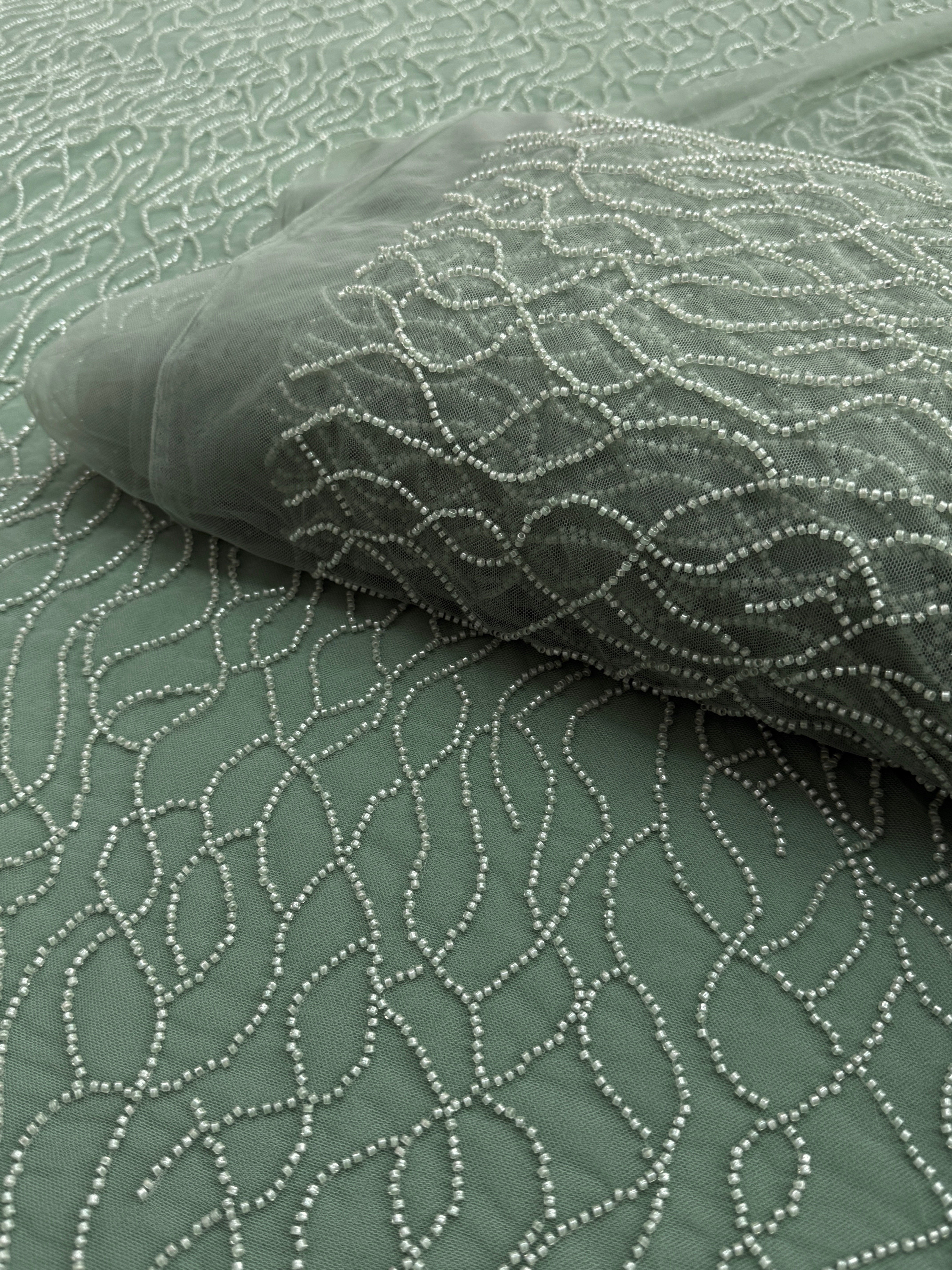 Dantela Couture Verde Prafuit cu Siraguri din Margele