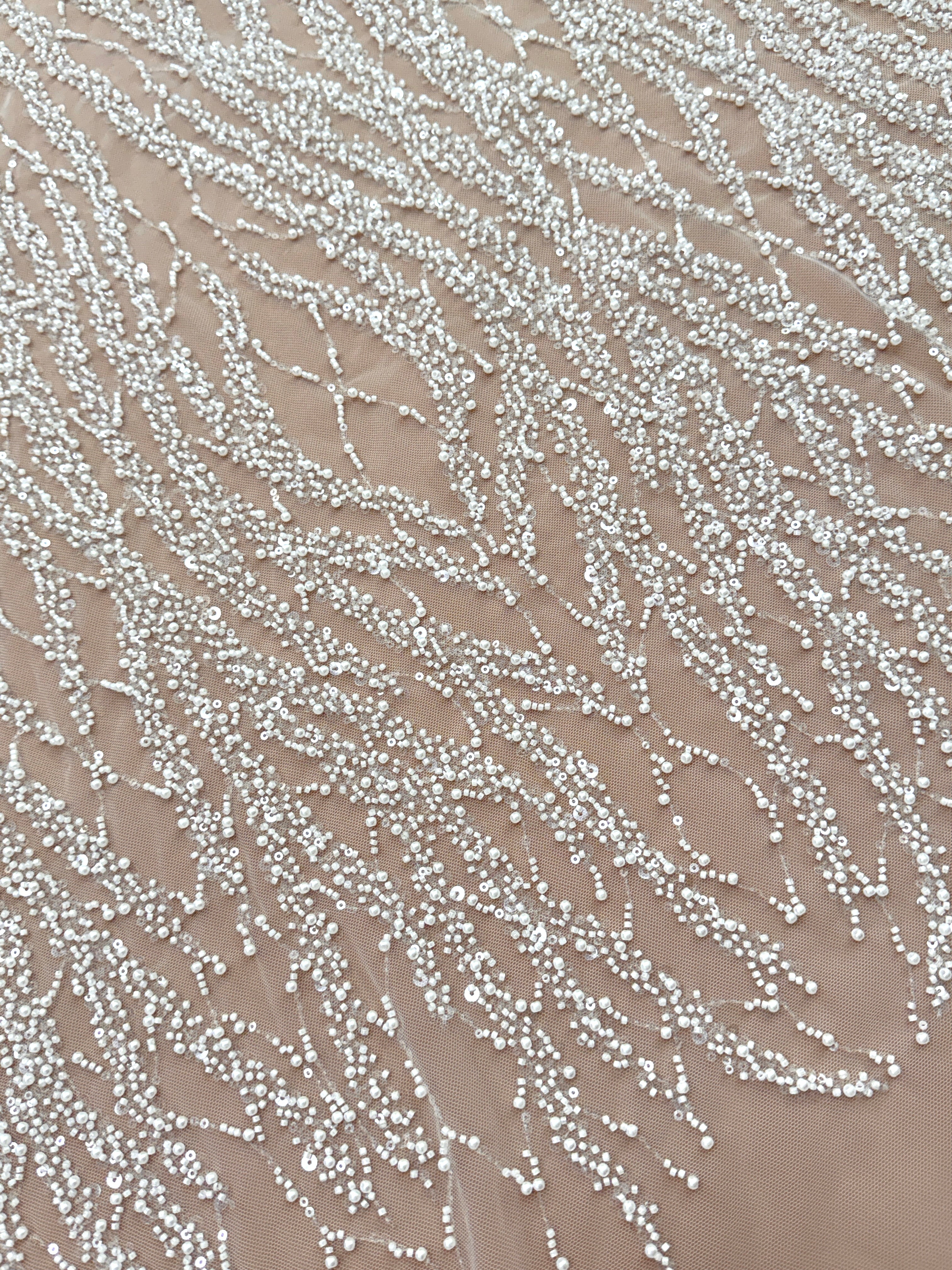 Dantela Couture Ivory cu Siraguri, cu Perle, Margele si Paiete