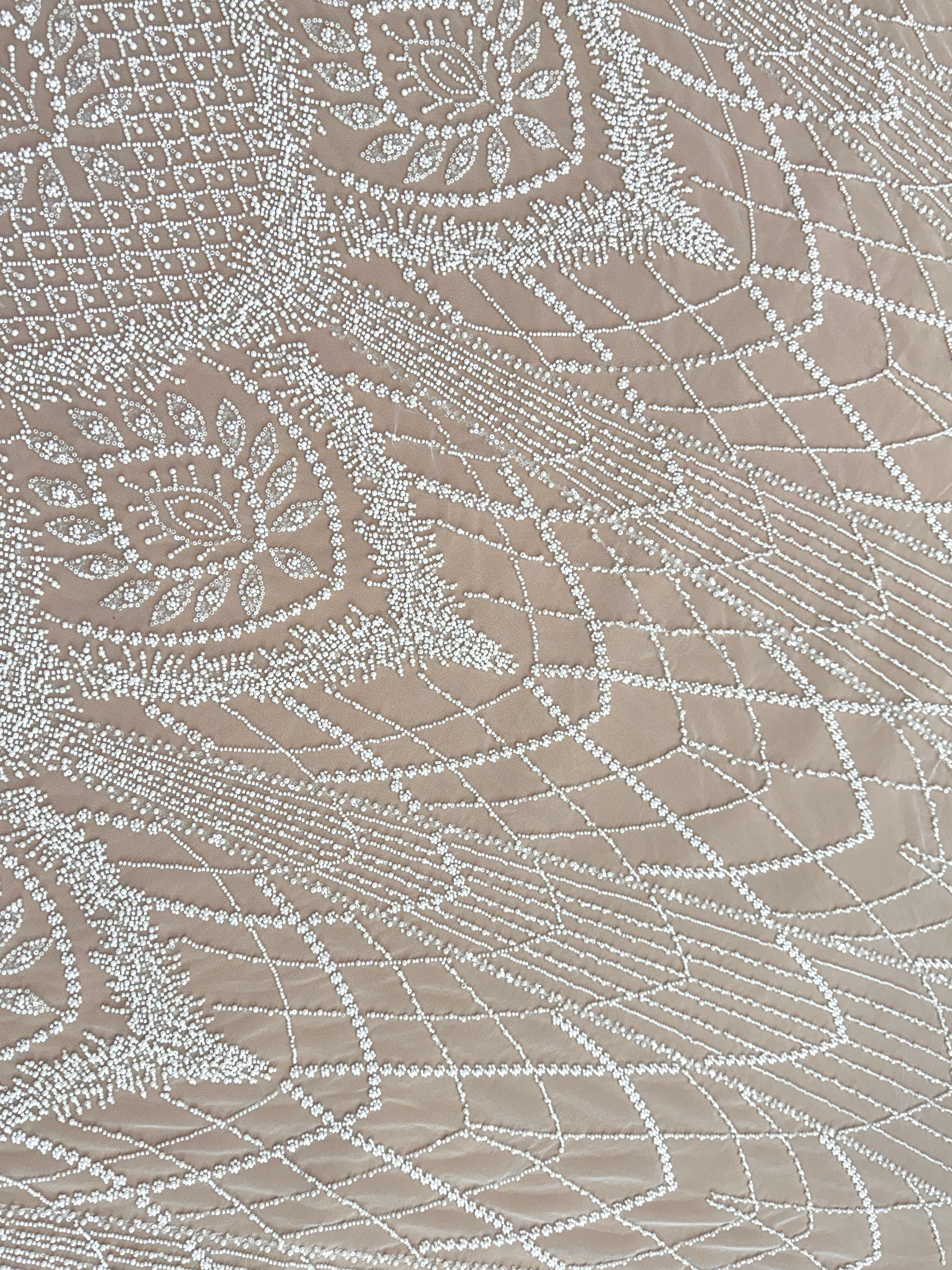 Dantela Ivory cu Model Geometric, cu Perle, Margele si Paiete