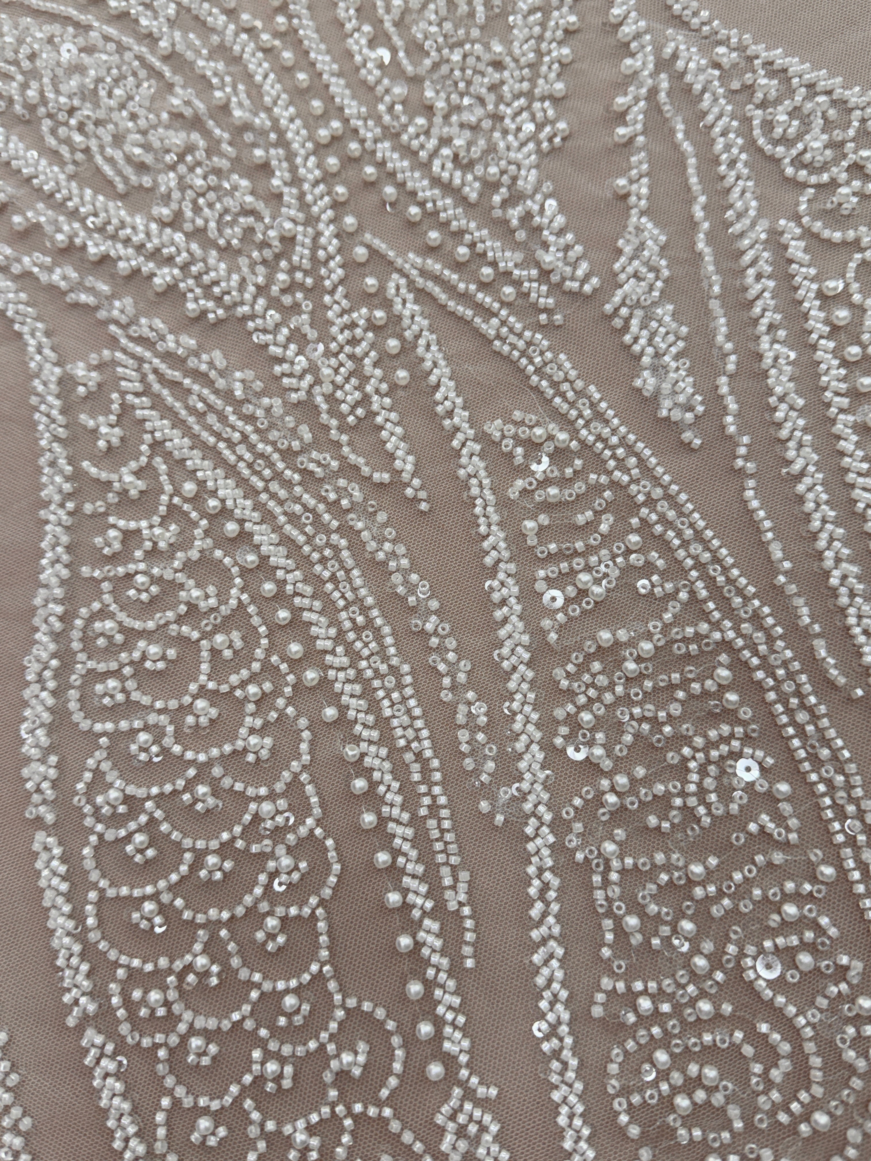 Dantela Couture Ivory cu Panou cu Perle, Margele si Paiete