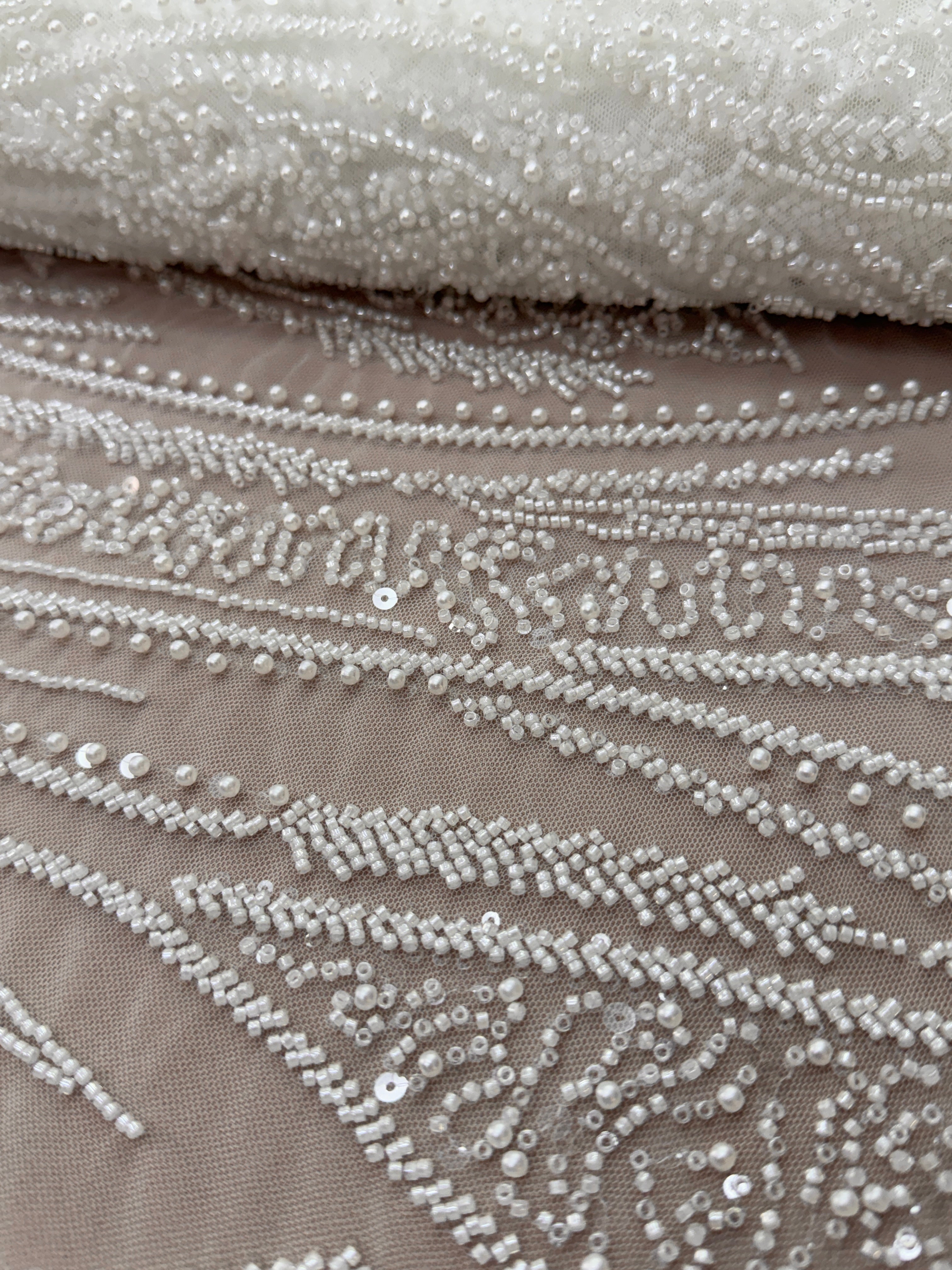 Dantela Couture Ivory cu Panou cu Perle, Margele si Paiete