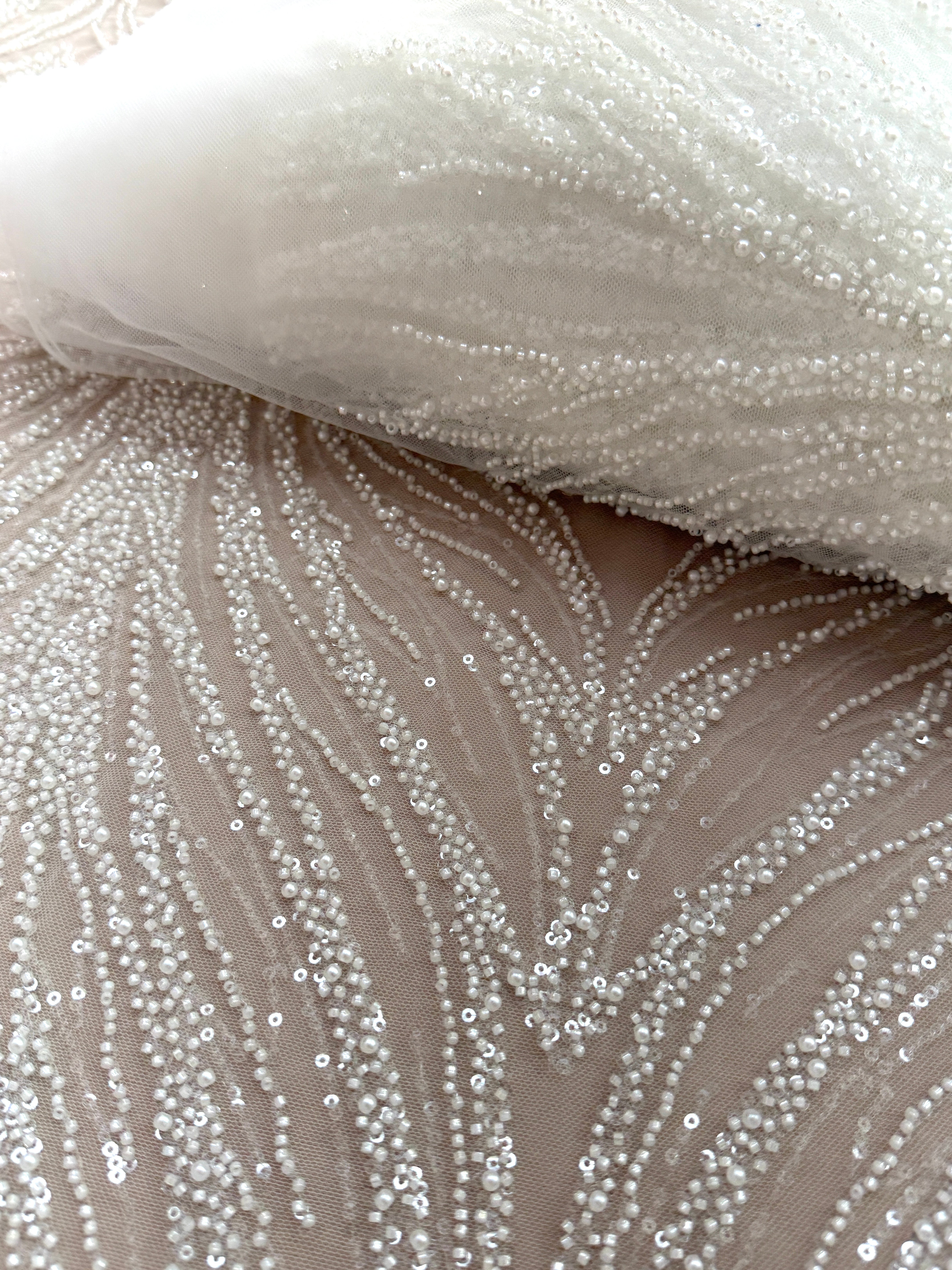 Dantela Couture Ivory cu Model Geometric, cu Perle, Margele si Paiete