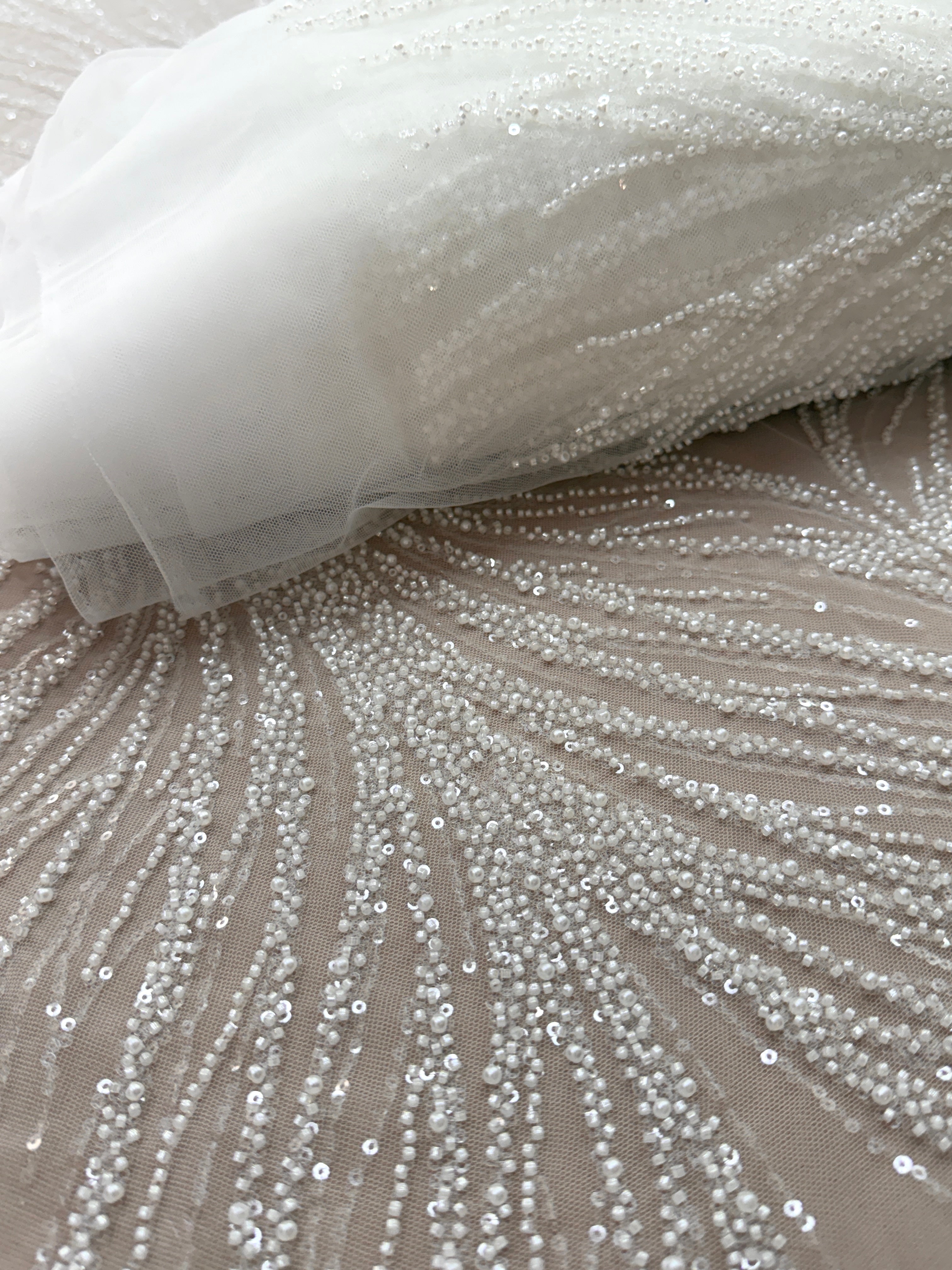Dantela Couture Ivory cu Model Geometric, cu Perle, Margele si Paiete