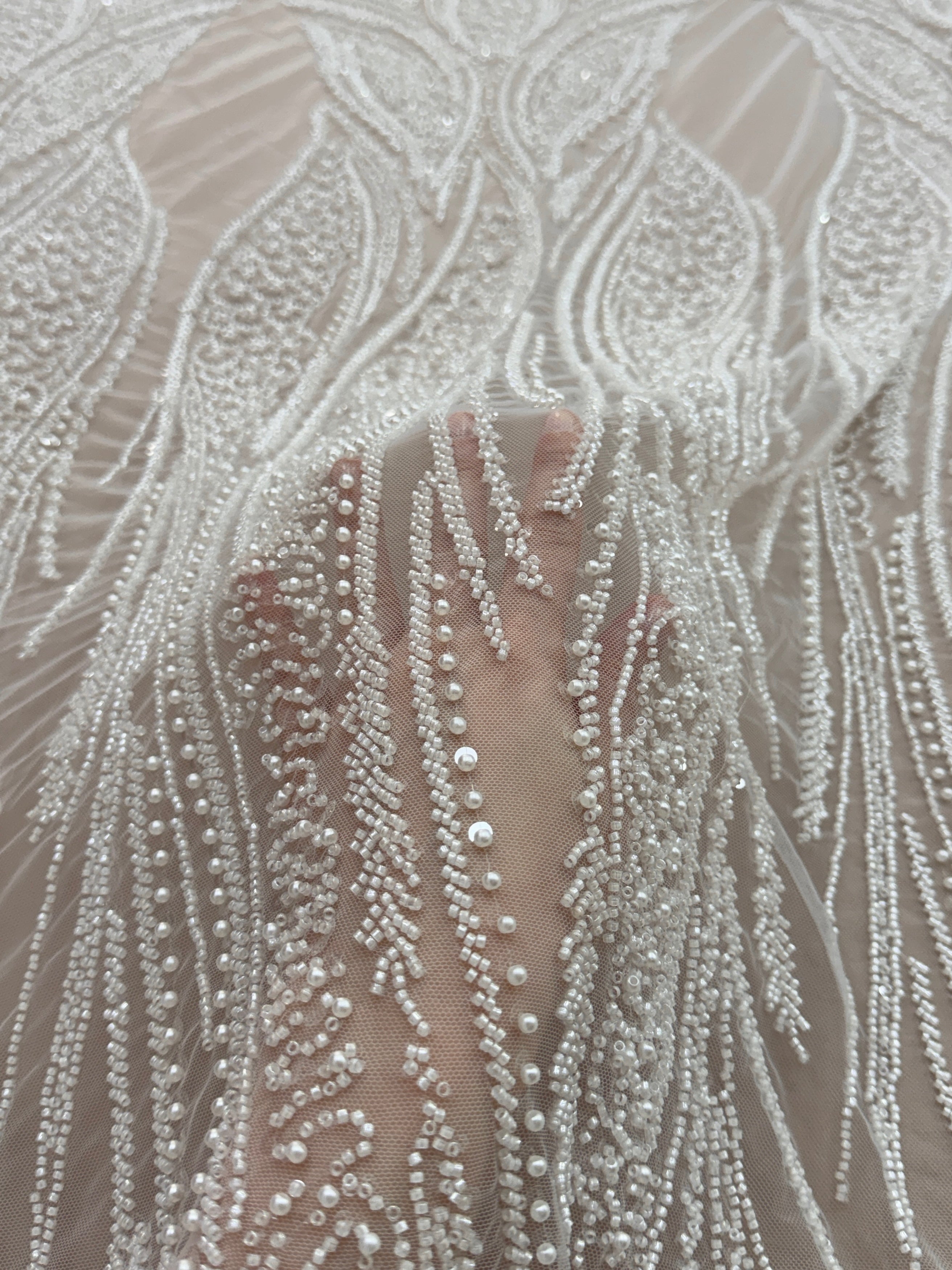 Dantela Couture Ivory cu Panou cu Perle, Margele si Paiete