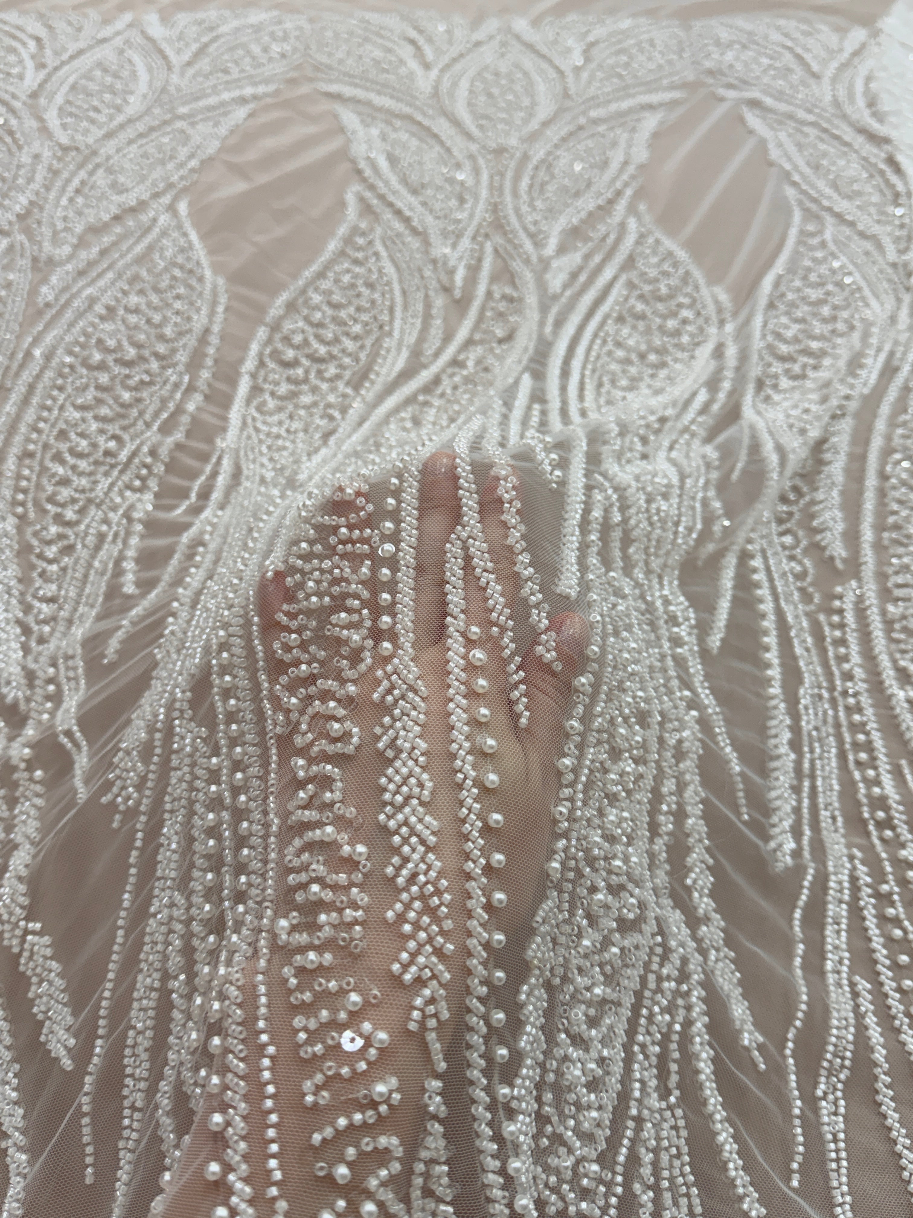 Dantela Couture Ivory cu Panou cu Perle, Margele si Paiete