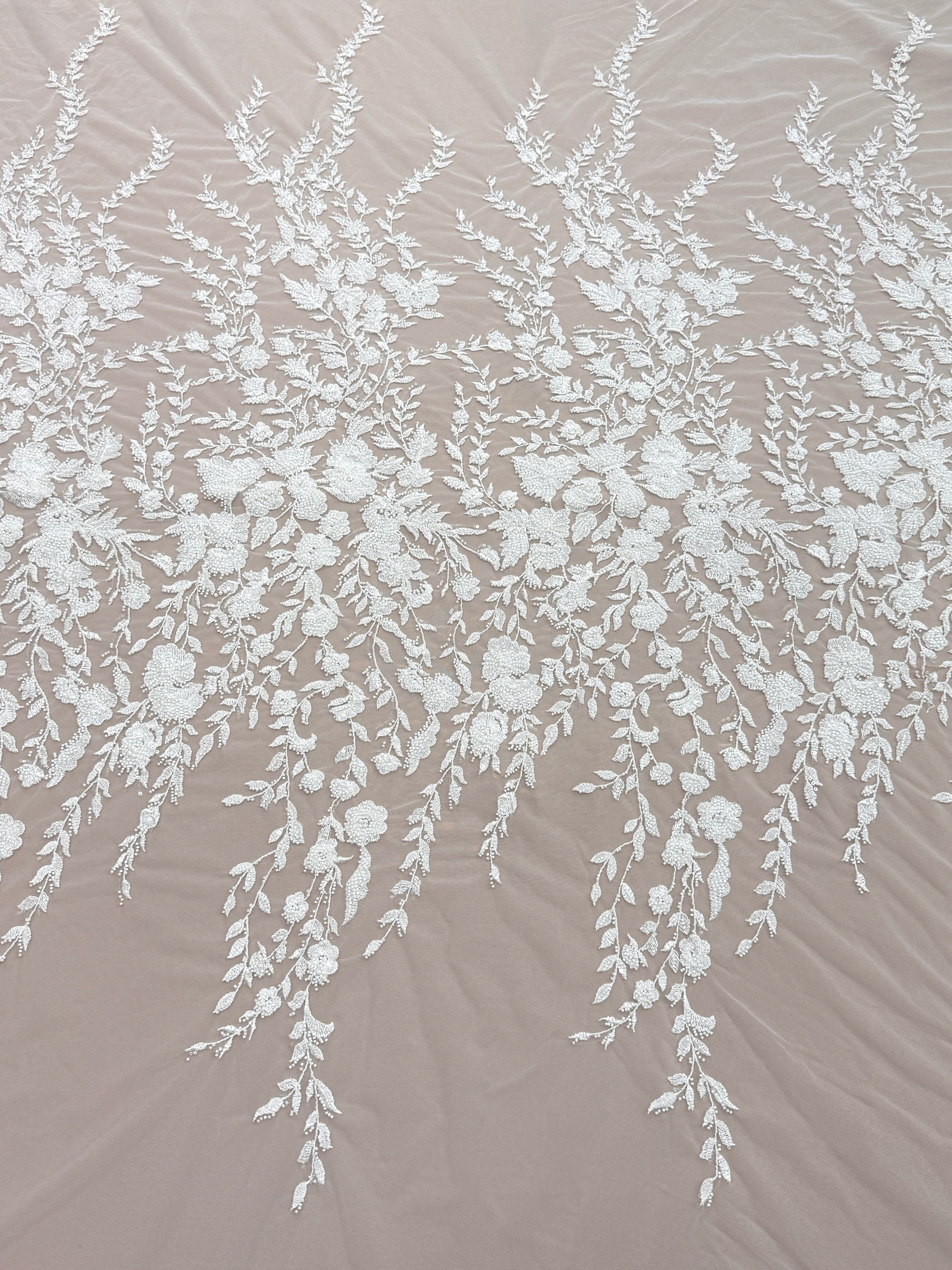 Dantela Couture Ivory cu Model Floral, cu Perle, Margele si Paiete