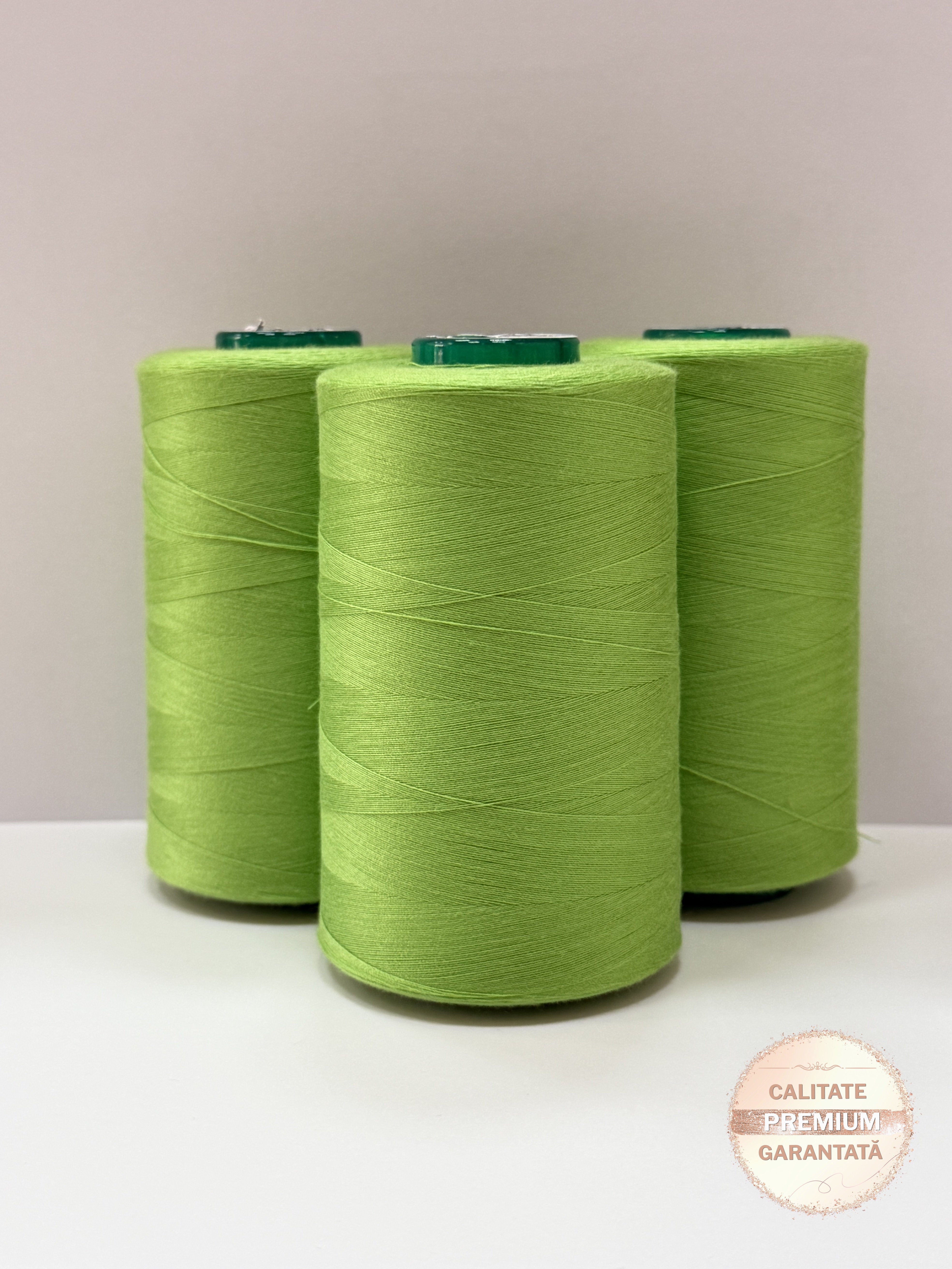 Ata de cusut Verde Aprins, 100% Spun Polyester (120)