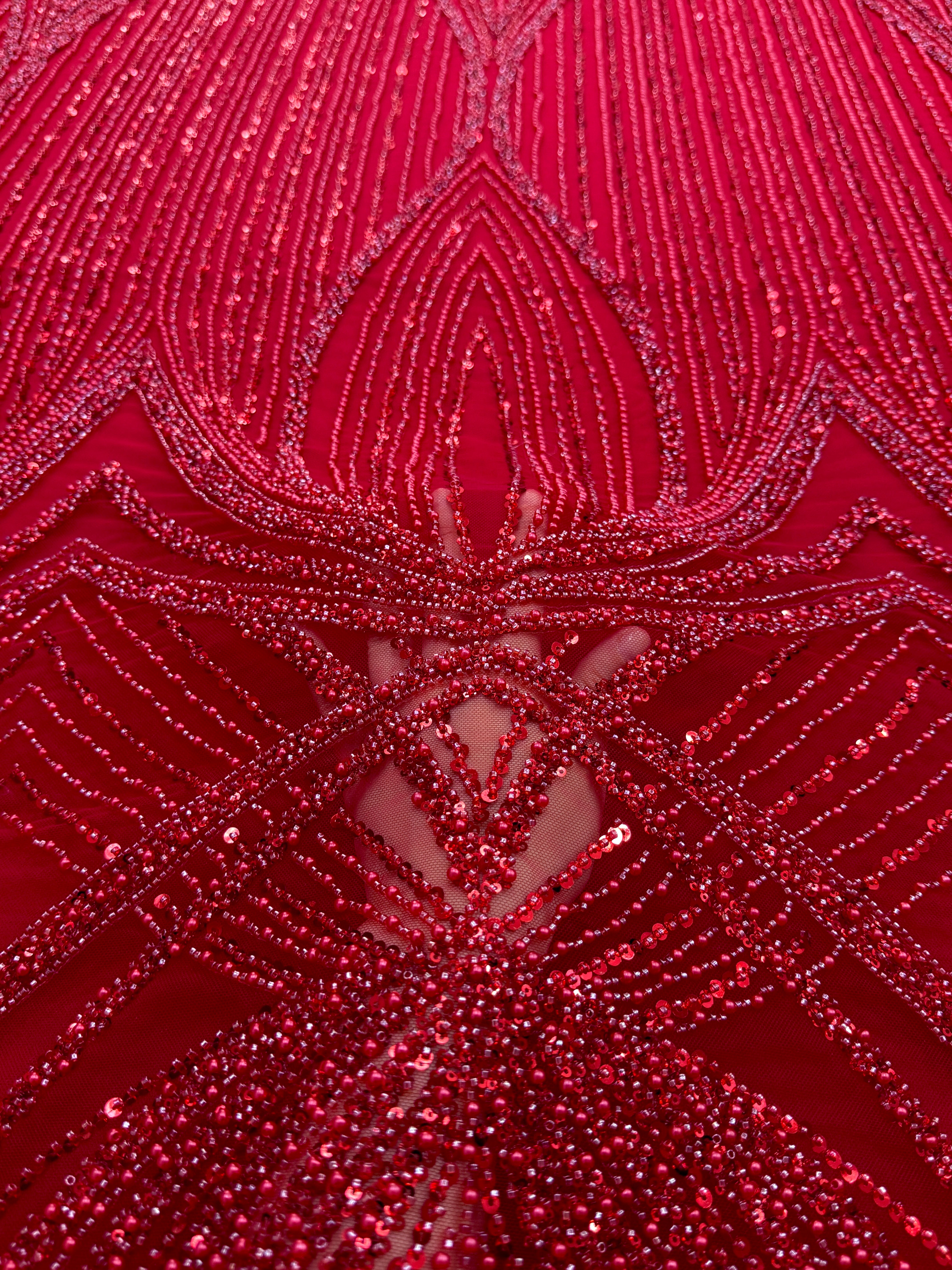 Dantela Couture Rosie cu Model Geometric, cu Perle, Margele si Paiete