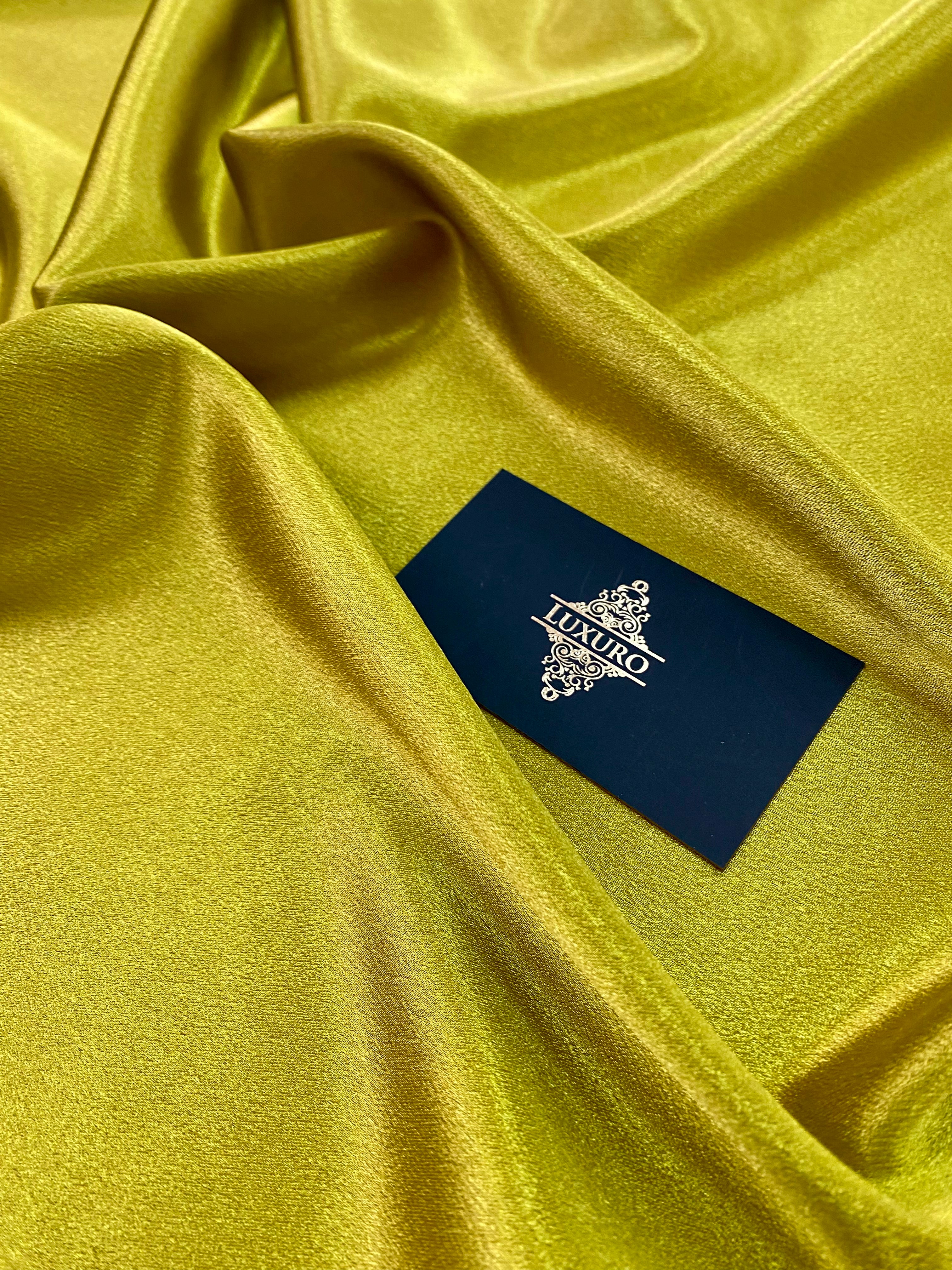 Shiny Elastic Taffeta Dark Pistachio