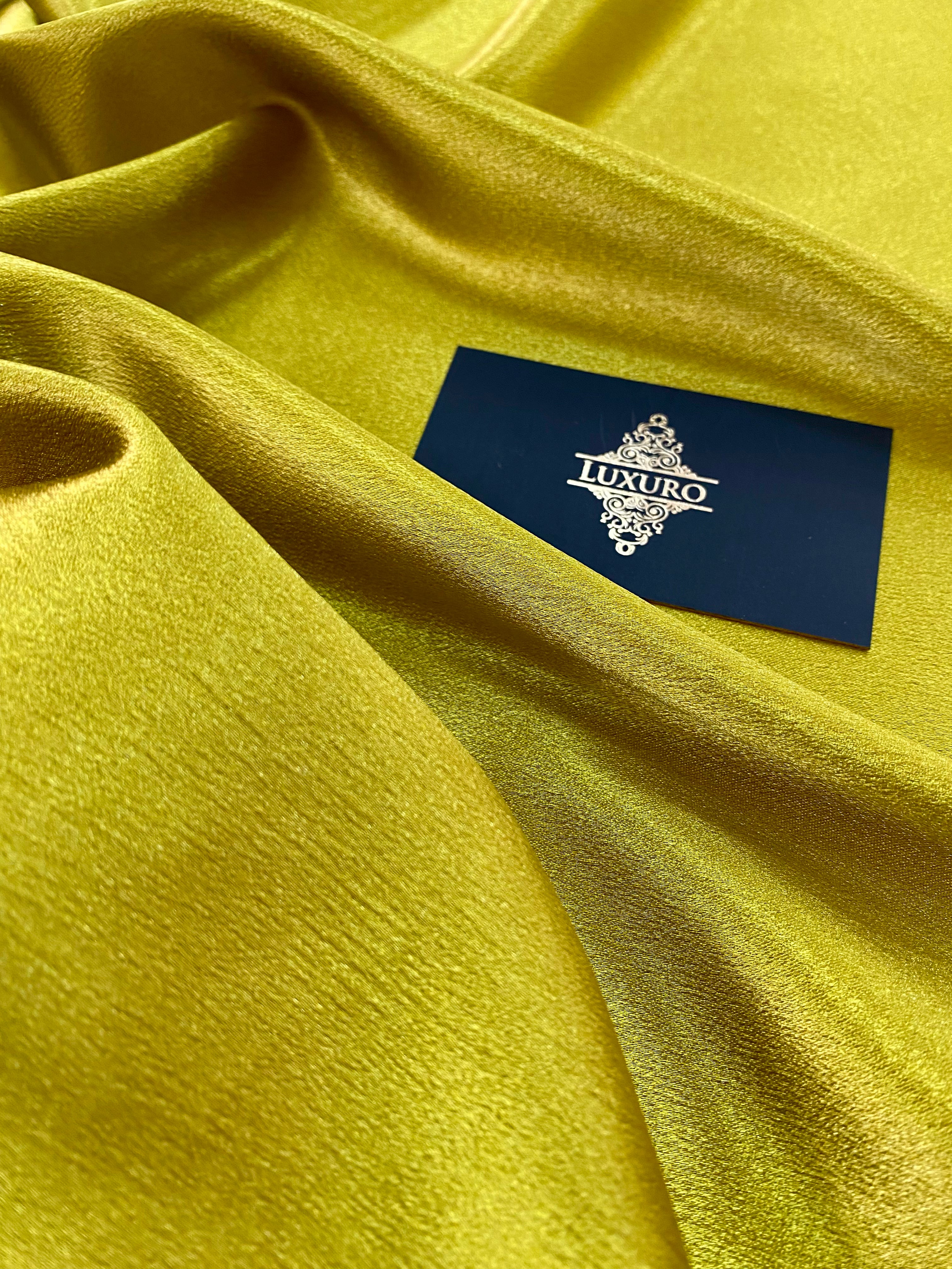 Shiny Elastic Taffeta Dark Pistachio
