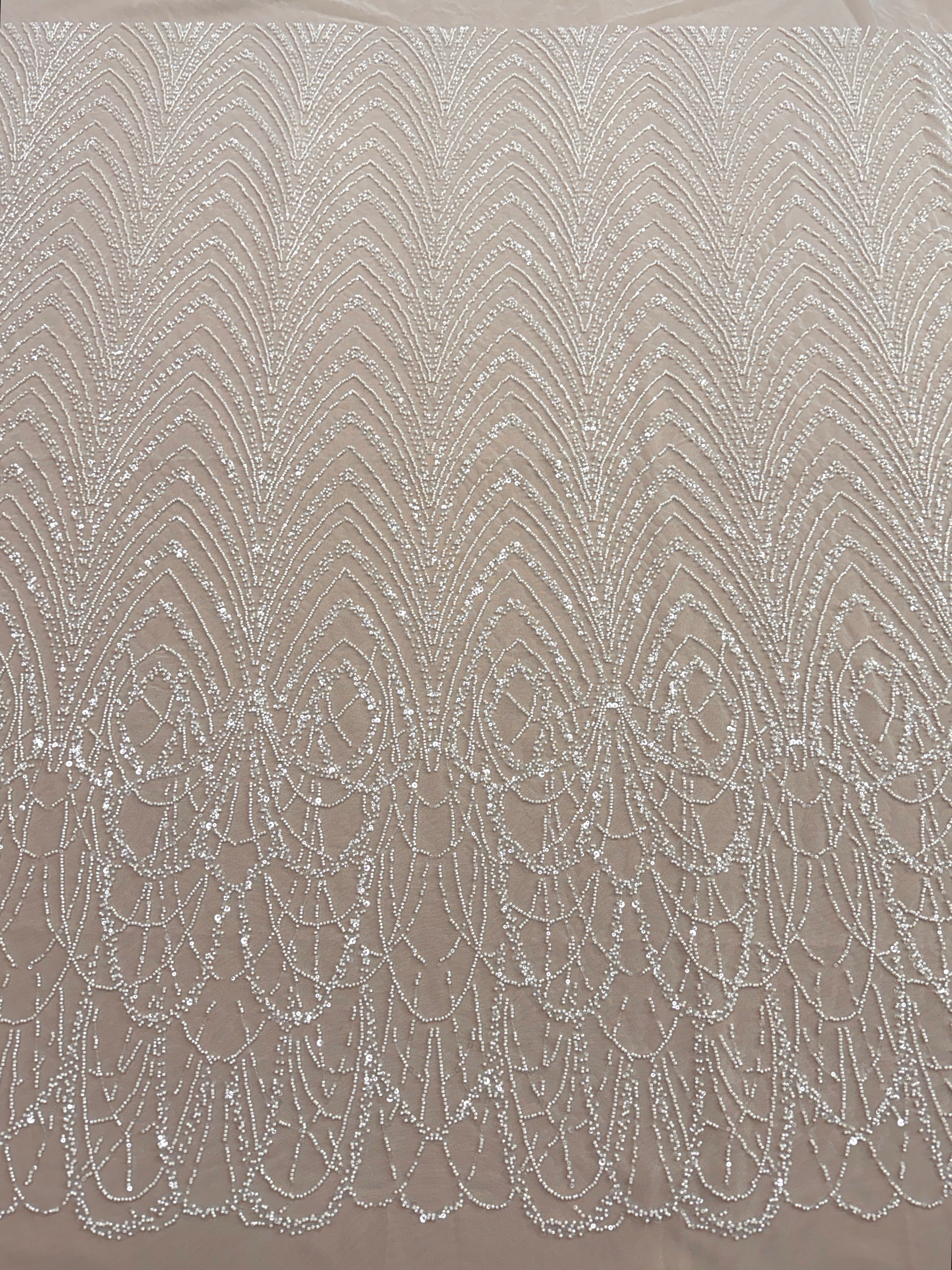 Dantela Couture Ivory geometriai mintával, gyöngyökkel és flitterekkel