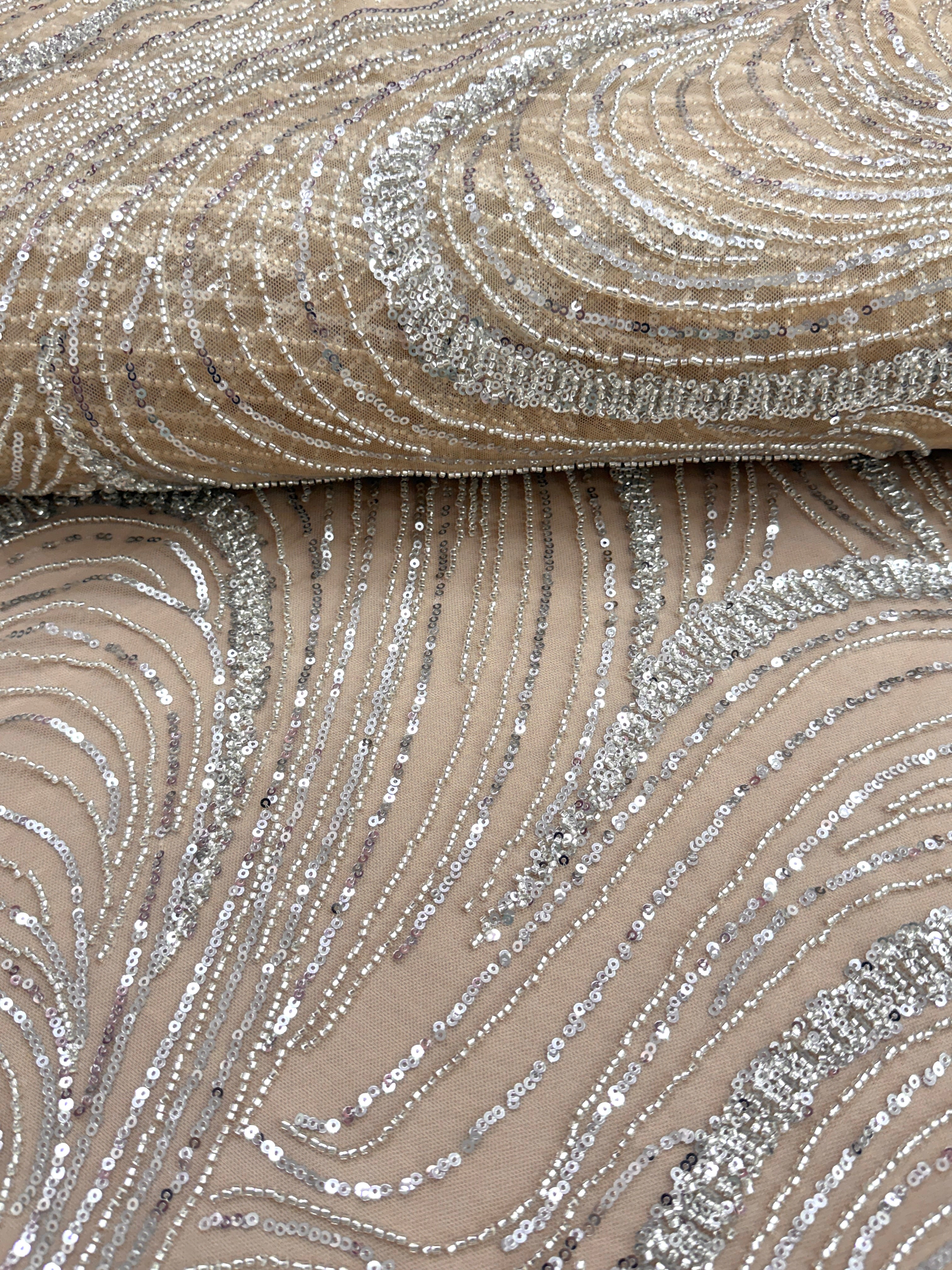 Dantela Couture Argintie pe Tulle Nude cu Model Geometric cu Margele si Paiete
