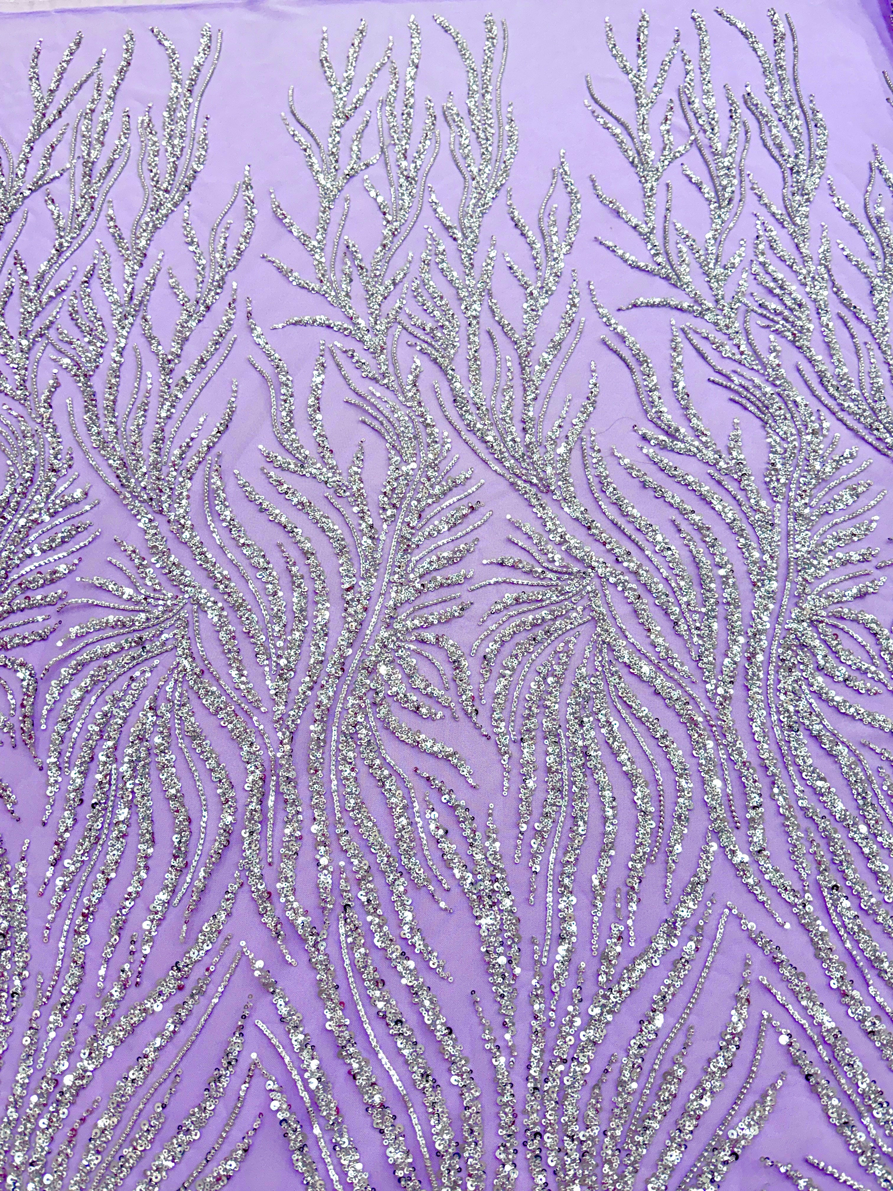 Dantela Couture Argintie pe Tulle Lavanda cu Siraguri, cu Margele si Paiete