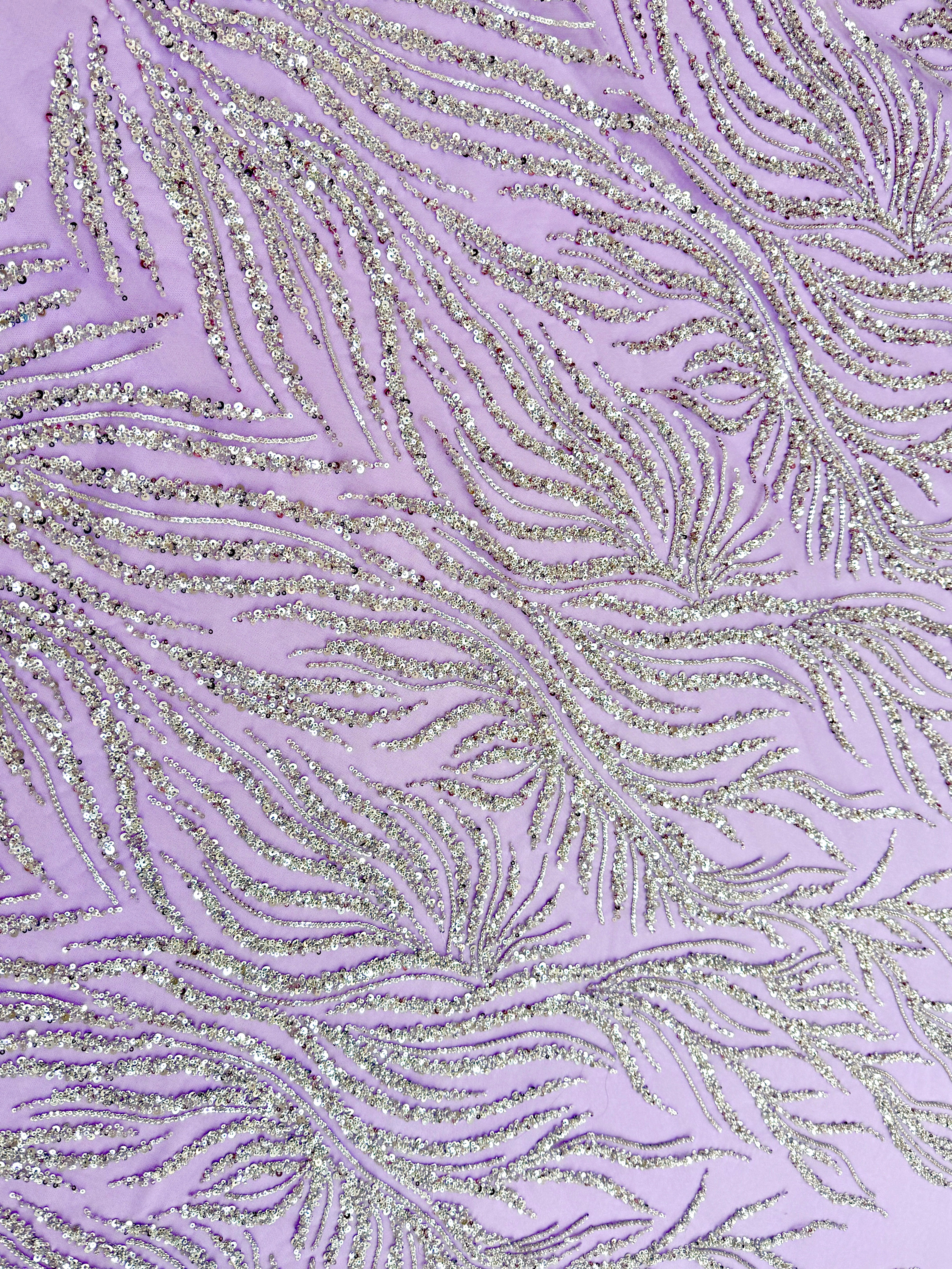 Dantela Couture Argintie pe Tulle Lavanda cu Siraguri, cu Margele si Paiete