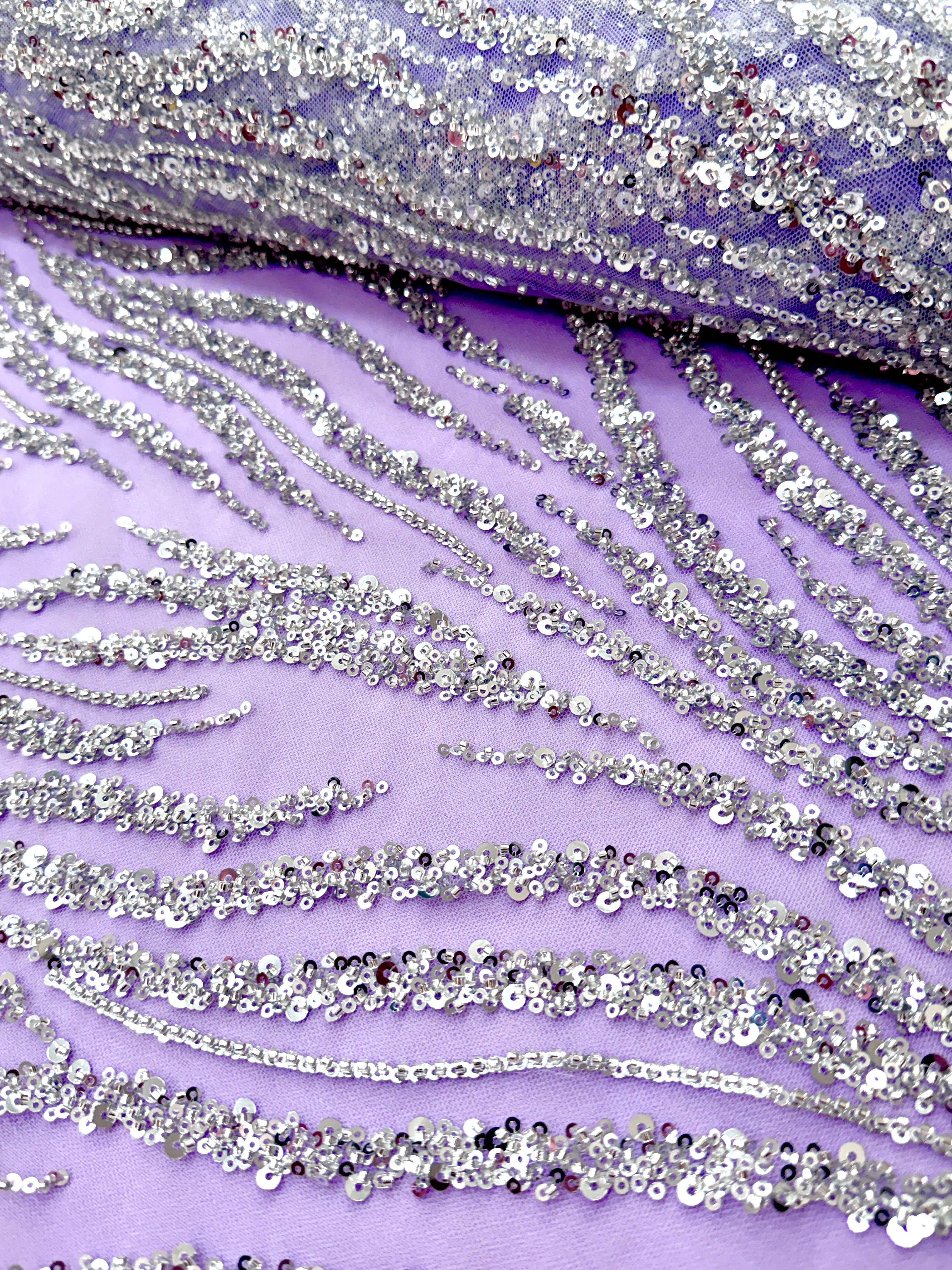 Dantela Couture Argintie pe Tulle Lavanda cu Siraguri, cu Margele si Paiete