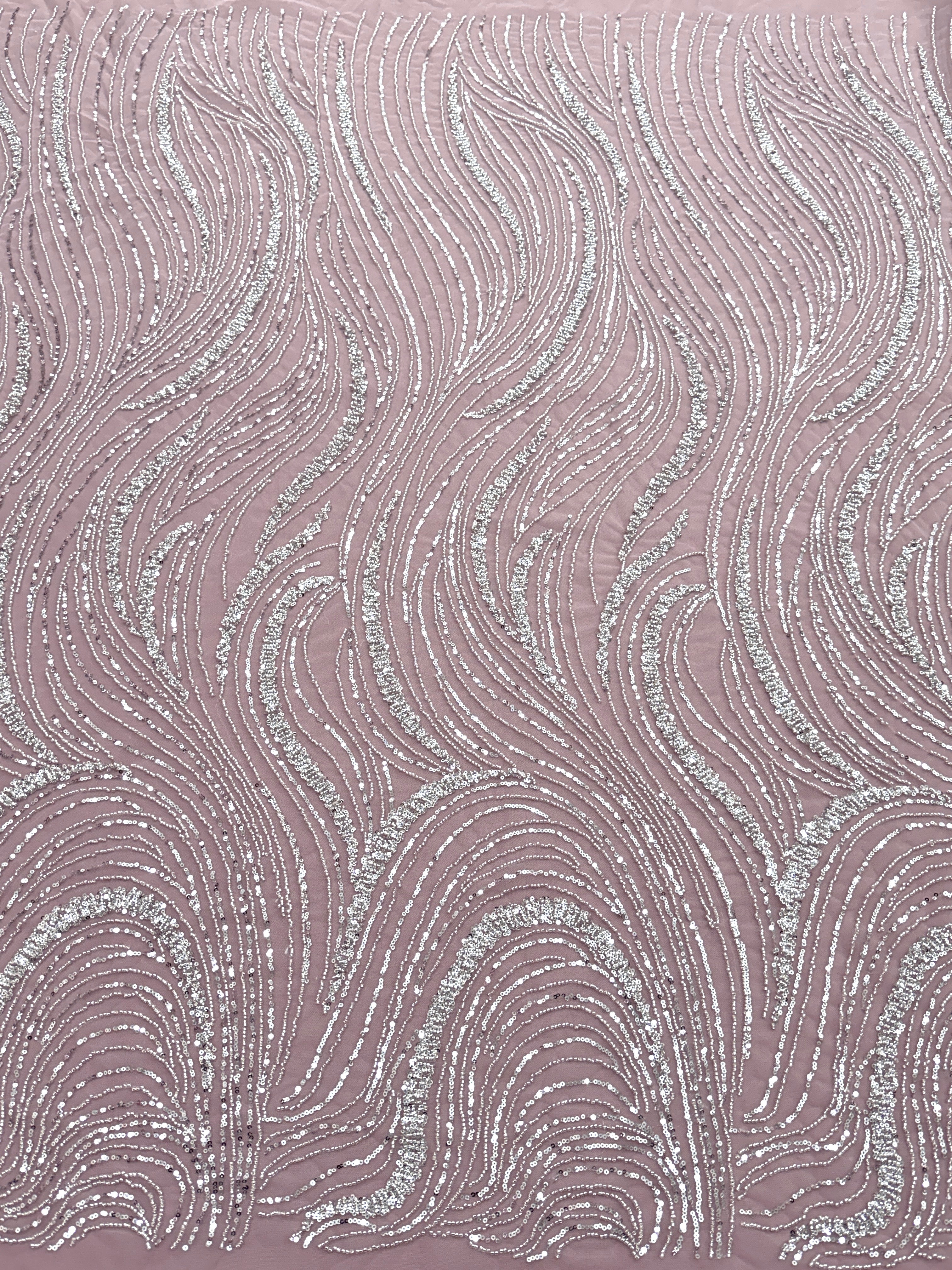 Dantela Couture Argintie pe Tulle Roz cu Model Geometric, cu Margele si Paiete