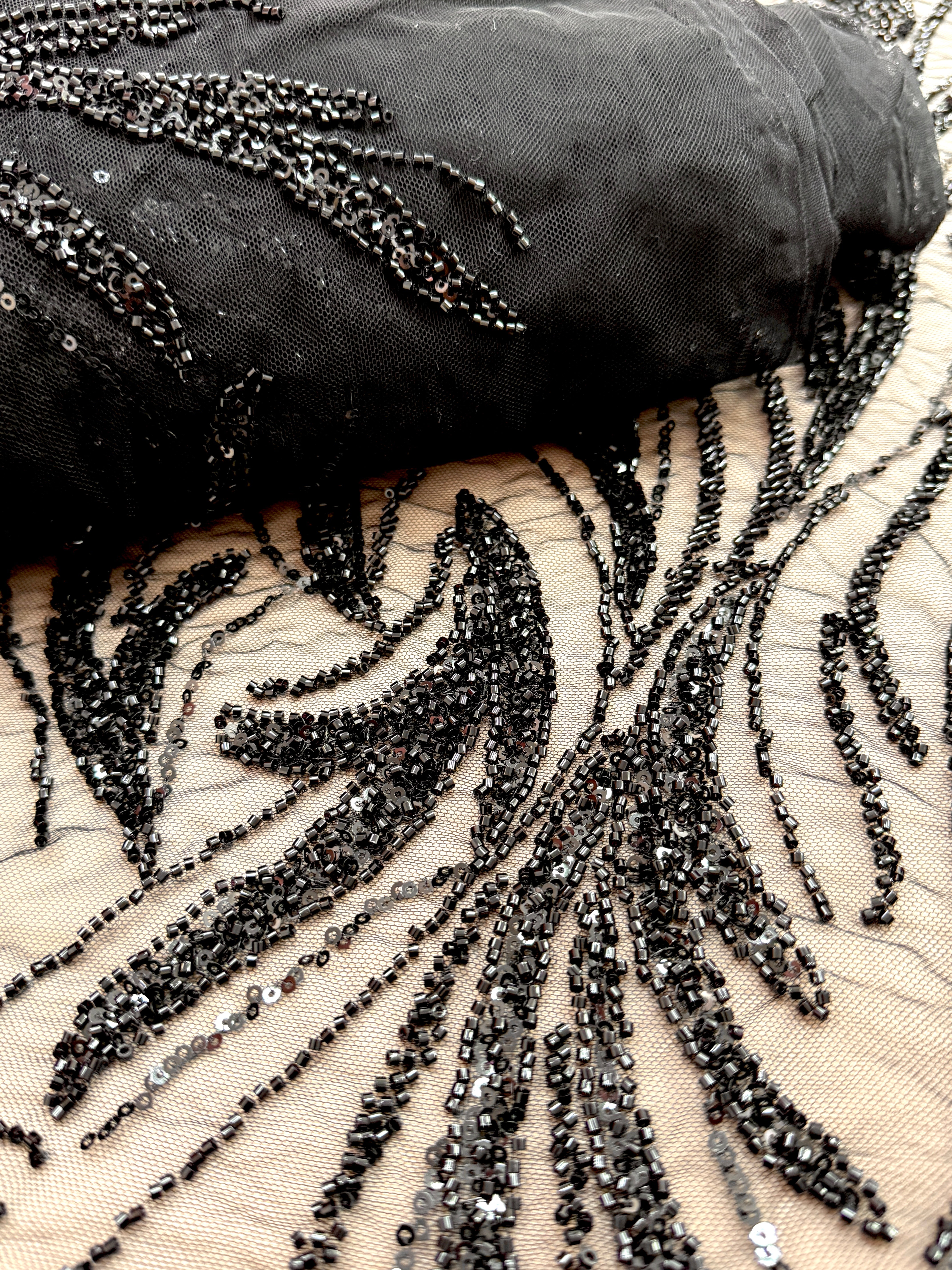 Dantela Couture Neagra, cu Margele si Paiete