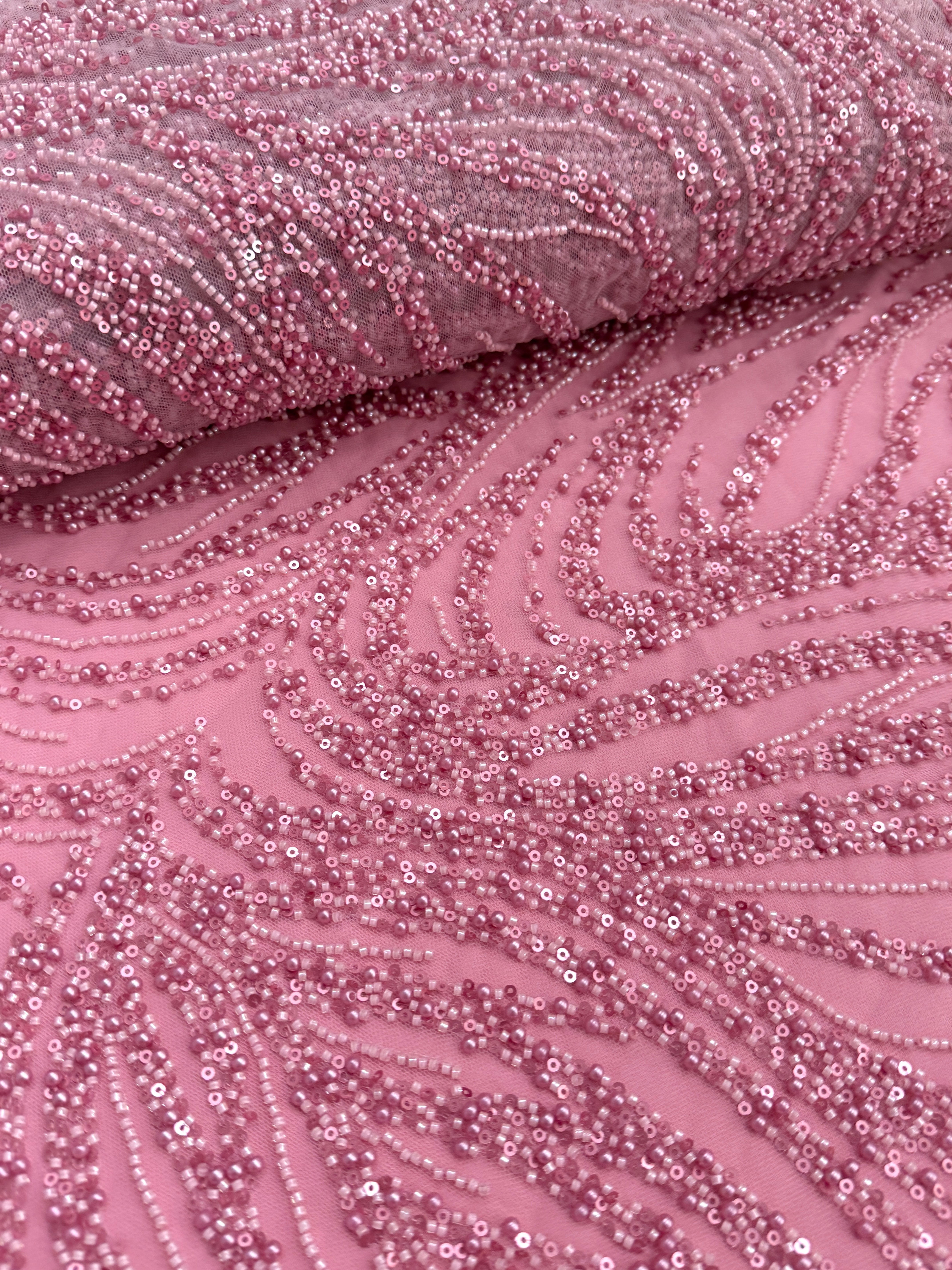 Dantela Couture Roz cu Model Geometric, cu Perle, Margele si Paiete