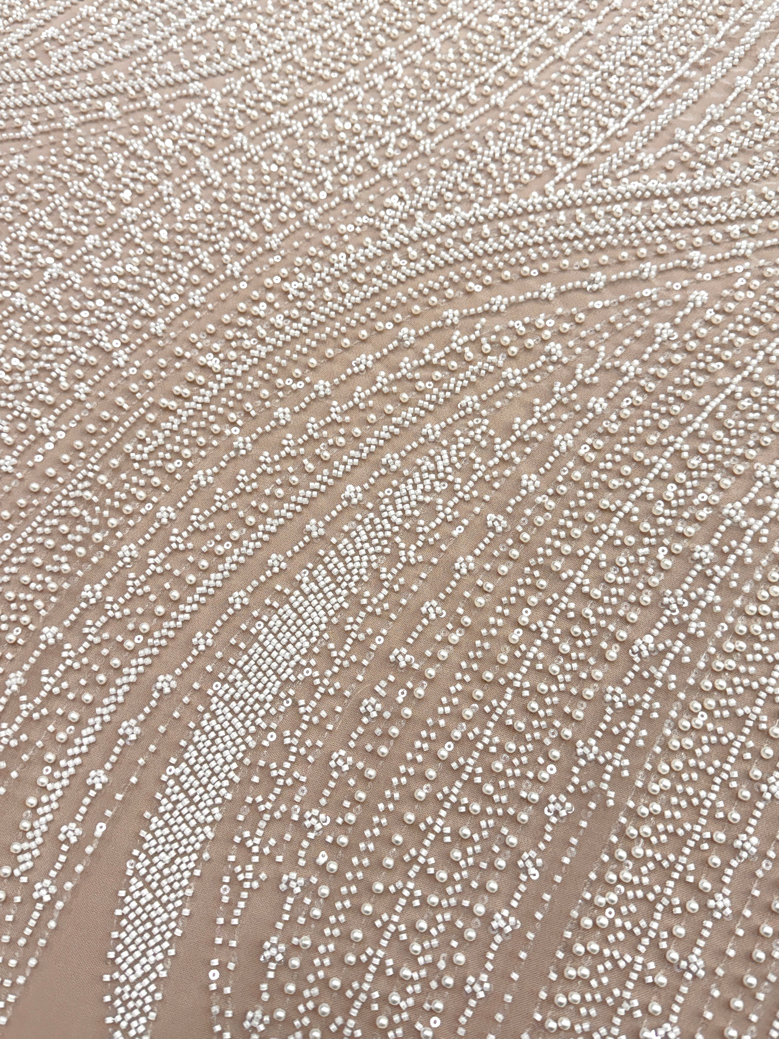 Dantela Couture Ivory cu Model Liniar, cu Perle, Margele si Paiete