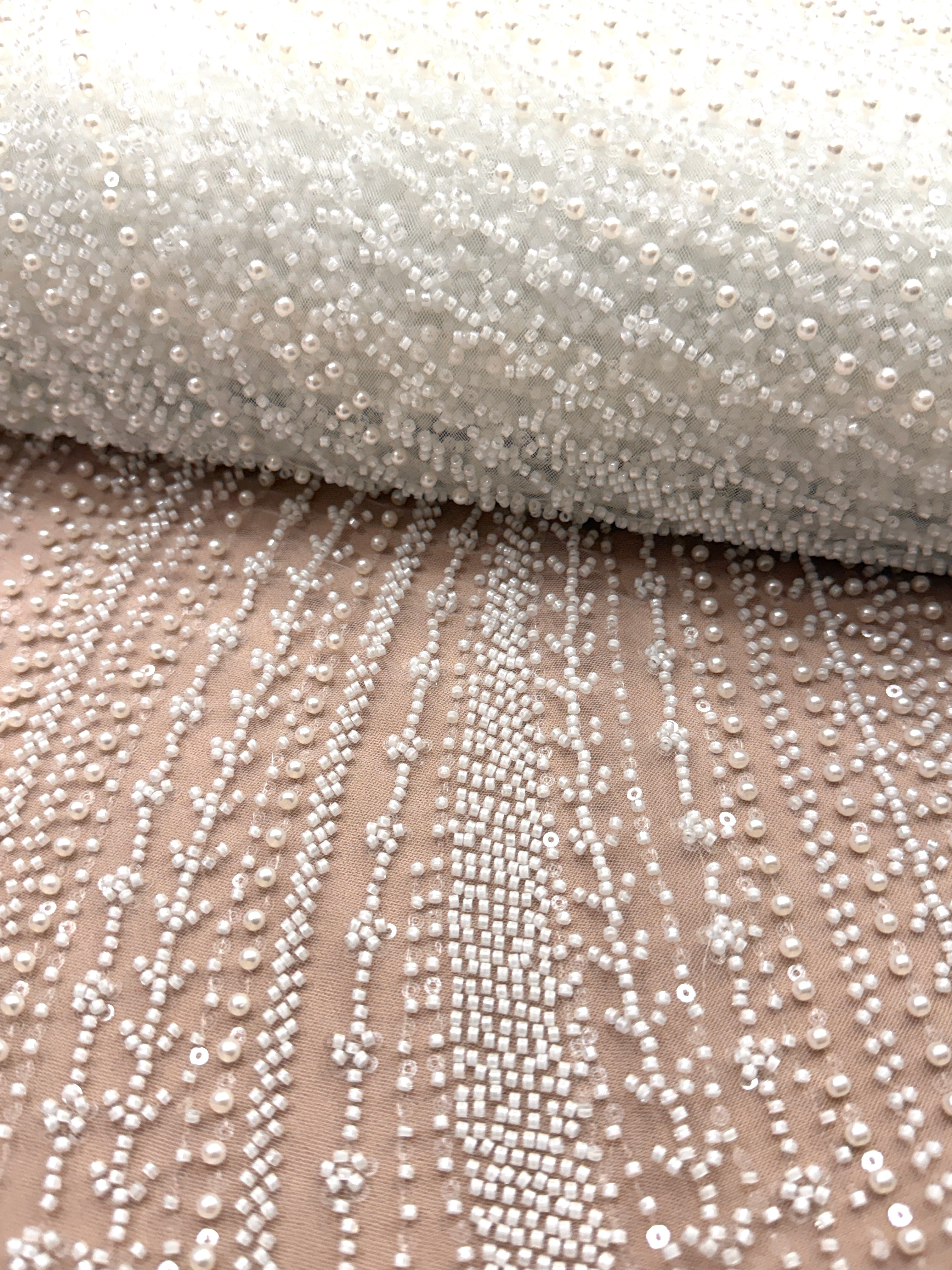 Dantela Couture Ivory cu Model Liniar, cu Perle, Margele si Paiete