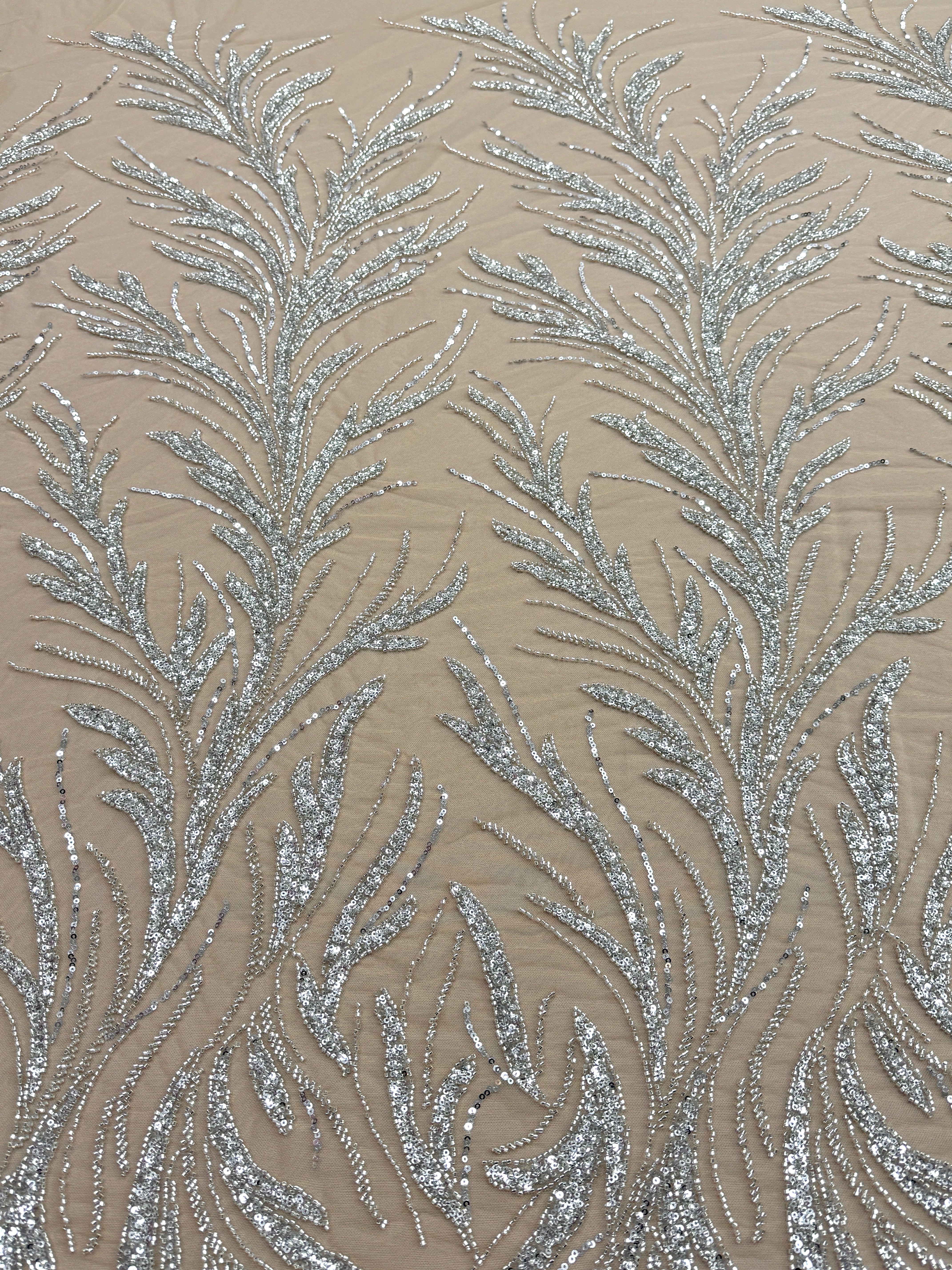 Dantela Couture Argintie pe Tulle Nude, cu Margele si Paiete