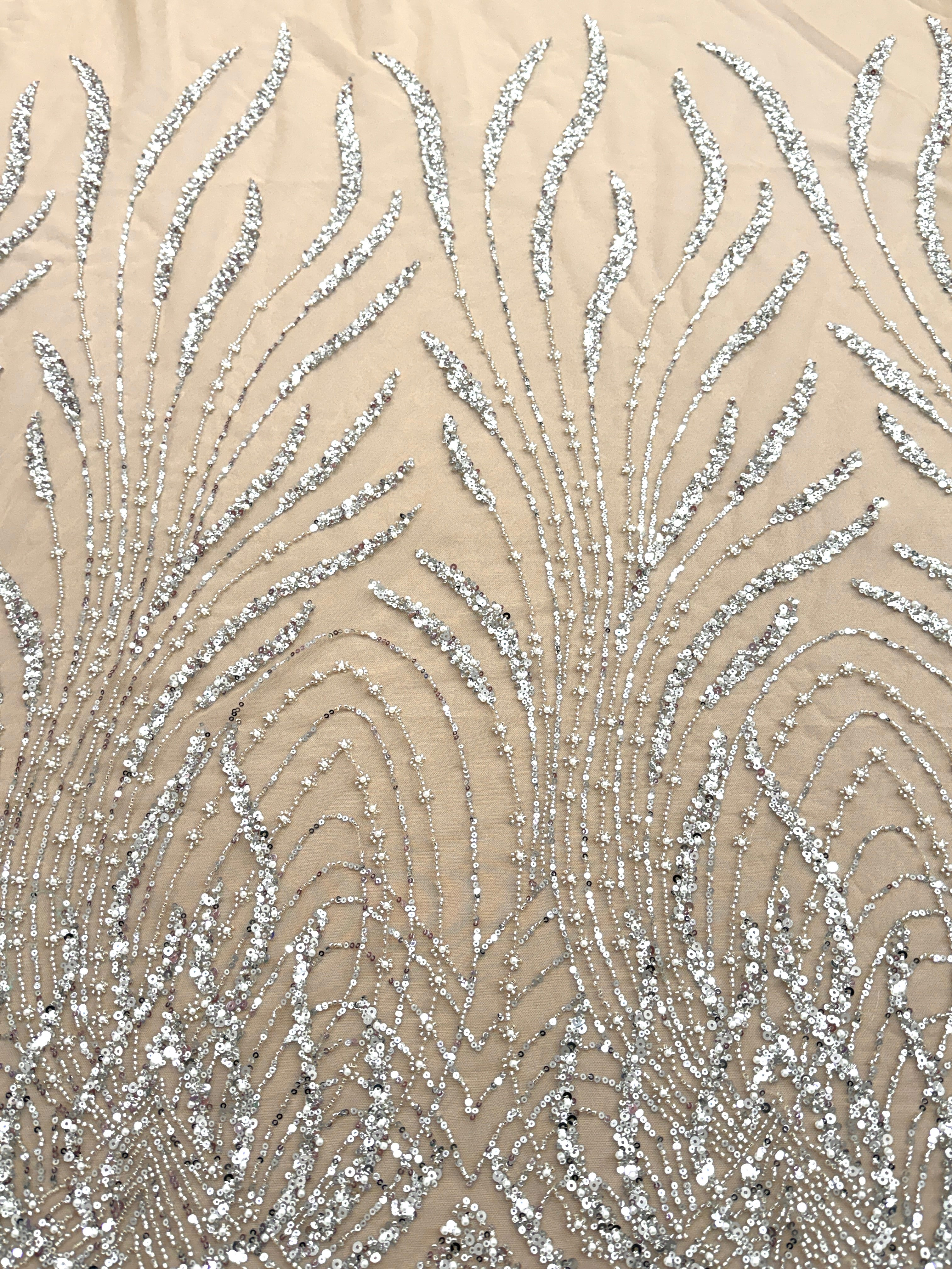 Dantela Couture Argintie pe Tulle Nude cu Panou, cu Perle, Margele si Paiete