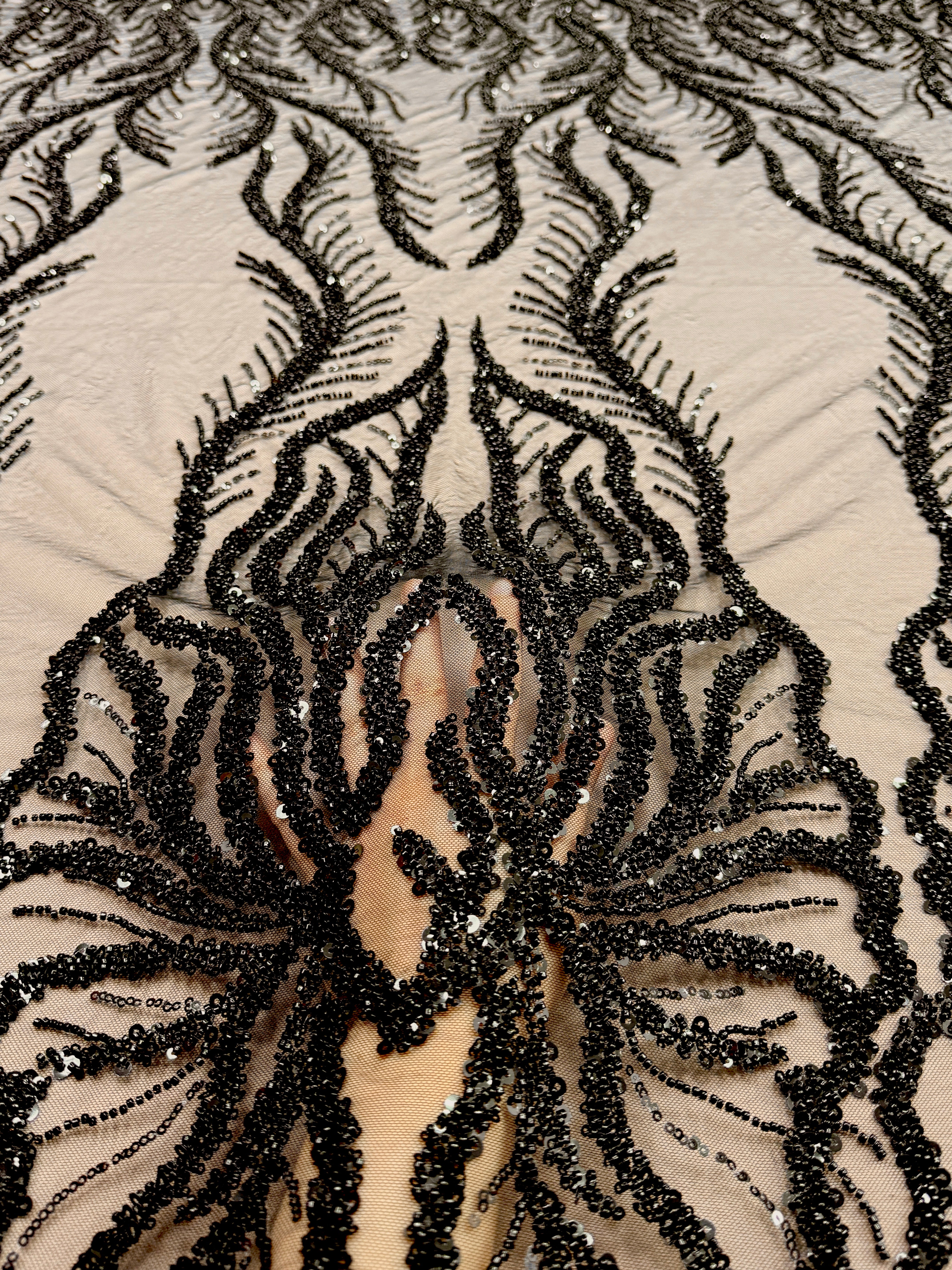 Dantela Couture Neagra cu Panou, cu Margele si Paiete