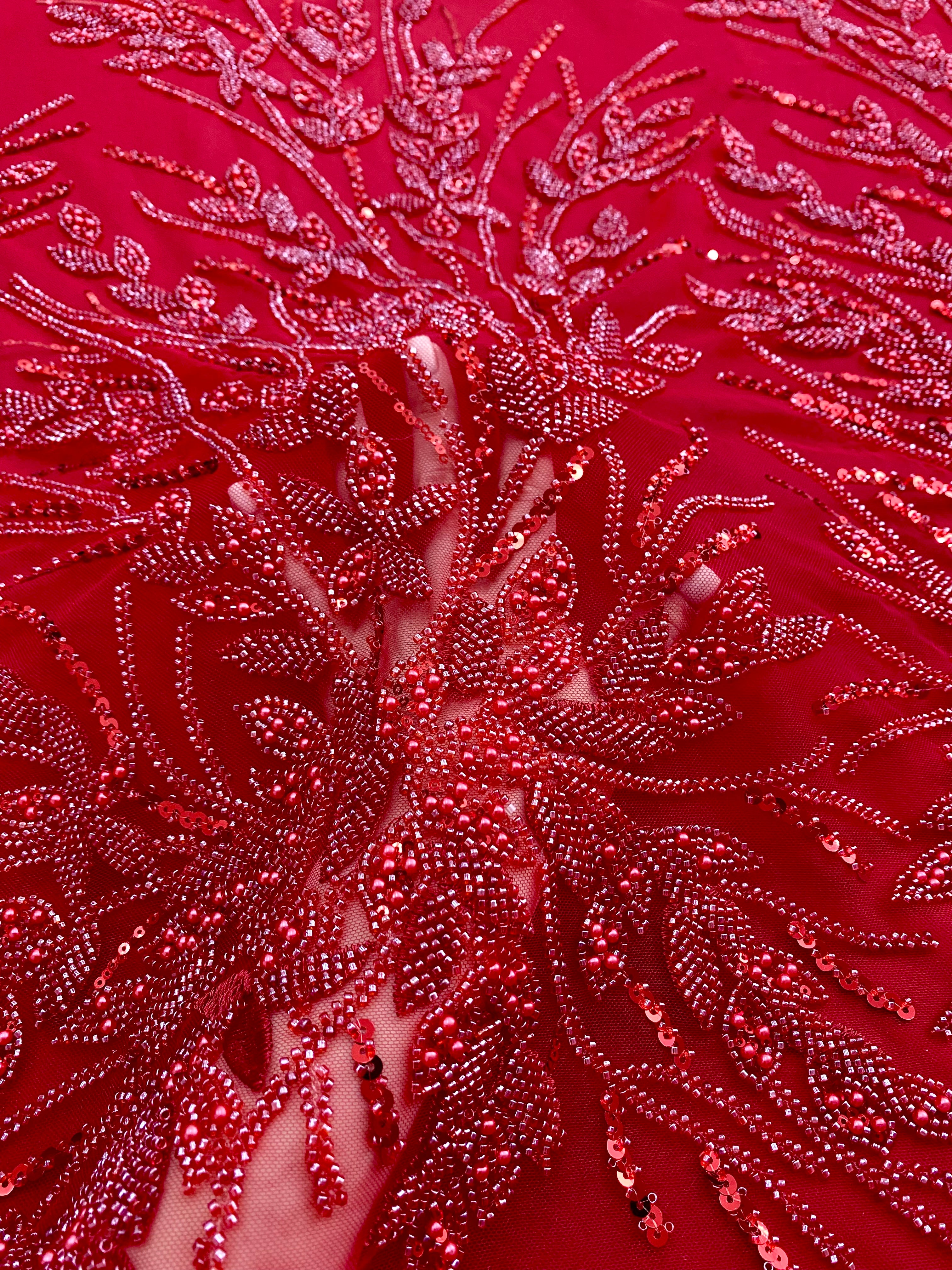 Dantela Couture Rosie cu Model Floral, Perle, Margele si Paiete