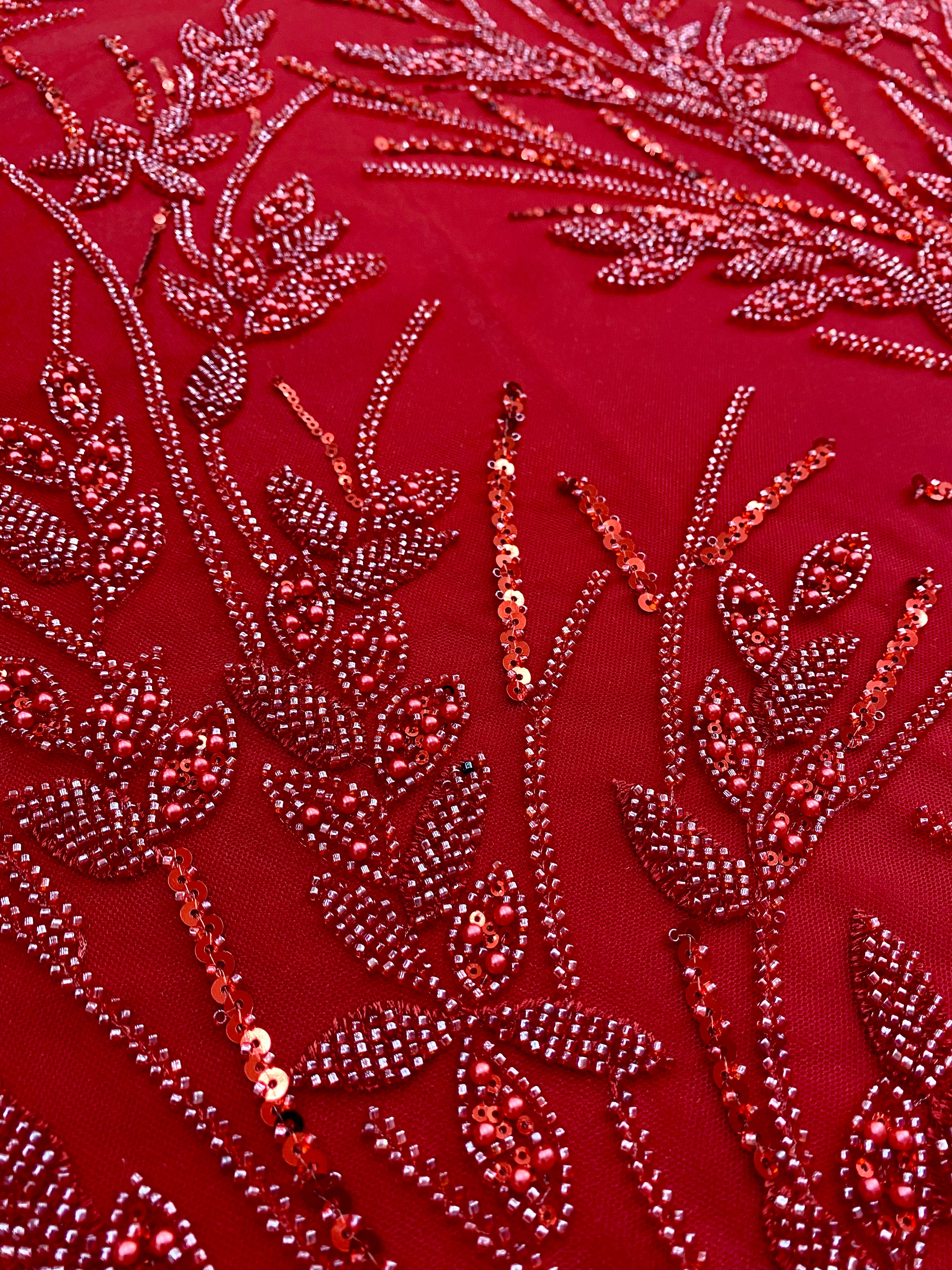 Dantela Couture Rosie cu Model Floral, Perle, Margele si Paiete