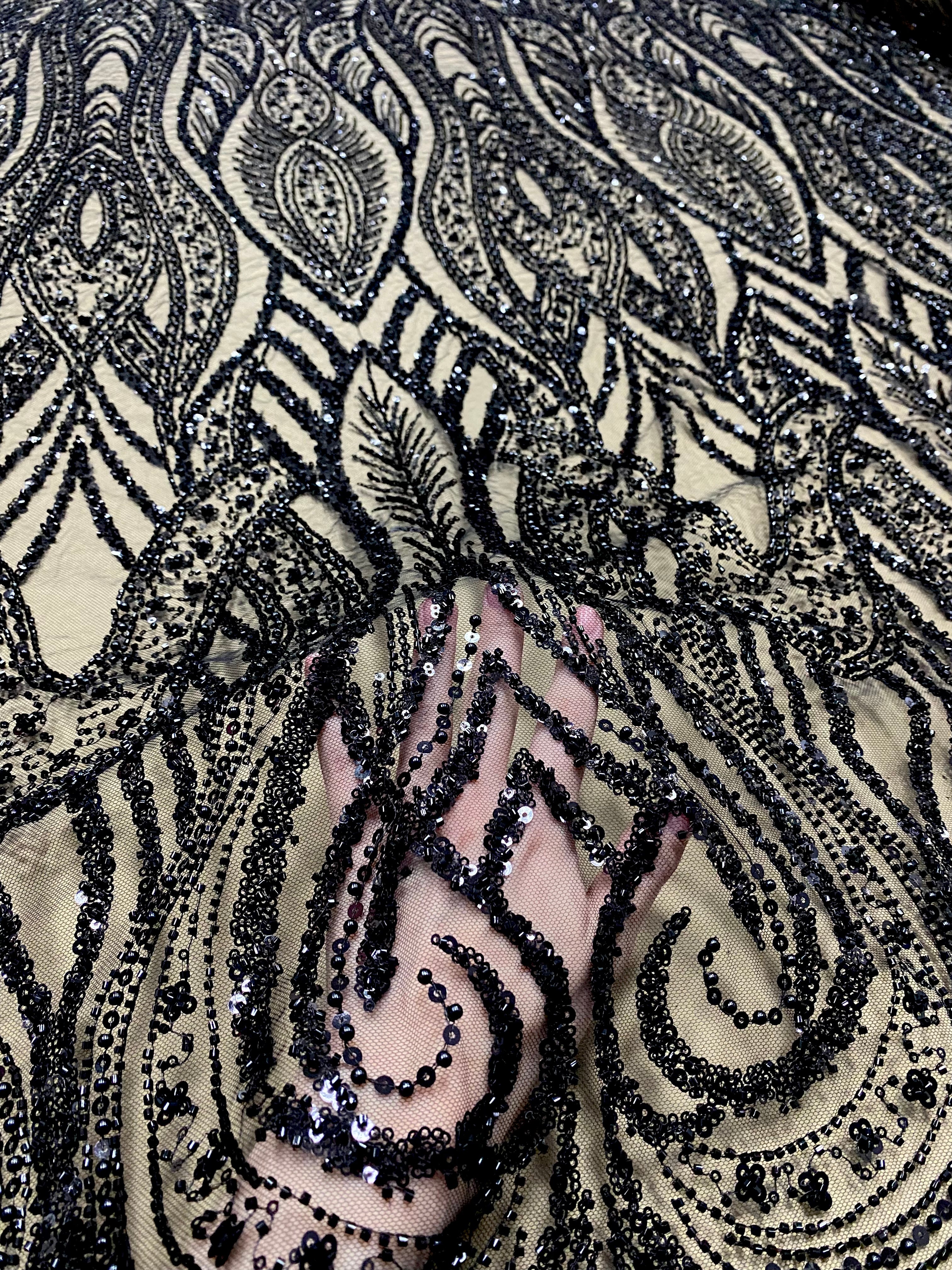 Dantela Couture Neagra cu Model Geometric, cu Perle, Margele si Paiete