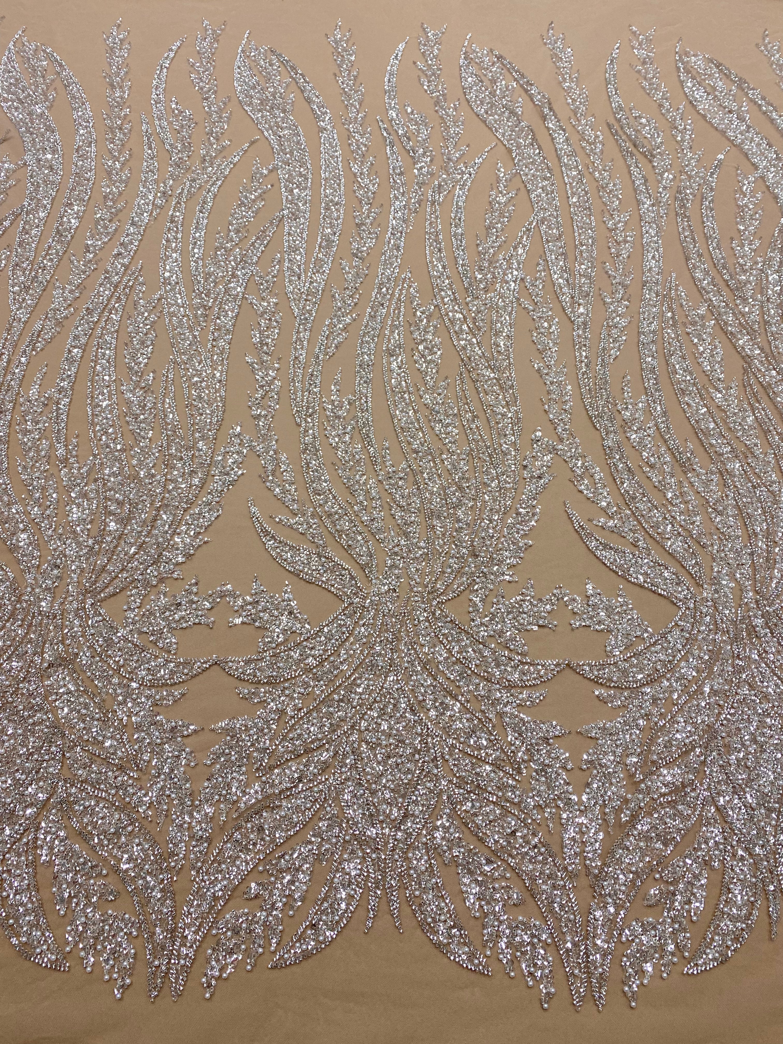 Dantela Couture Argintie pe Tulle Nude cu Panou, cu Perle, Margele si Paiete
