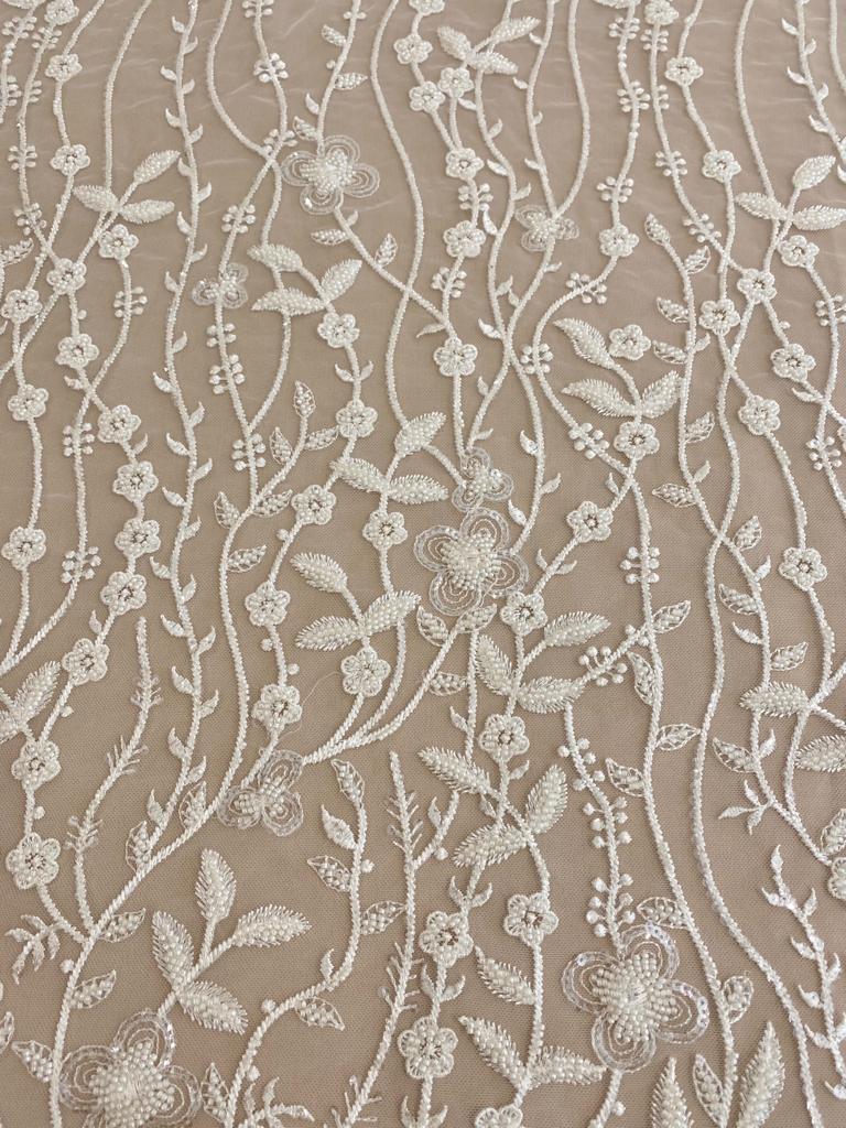 Dantela Ivory cu Model Floral, cu Margele si Paiete