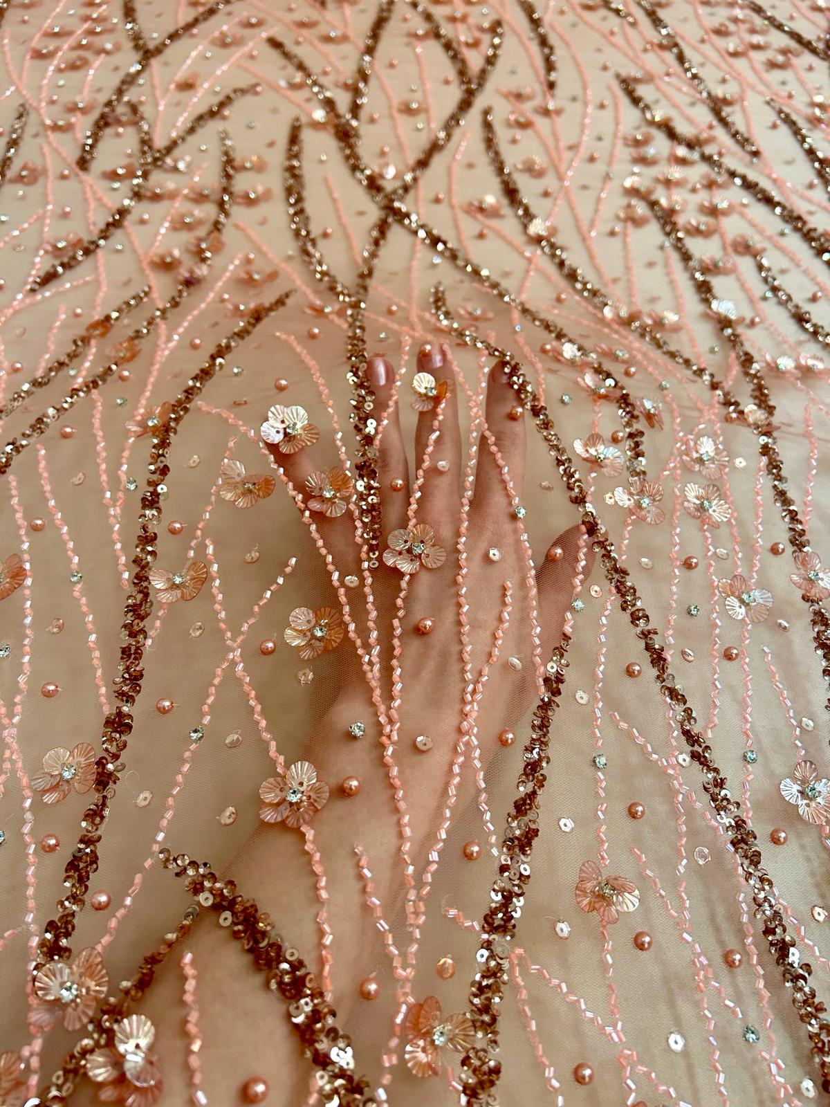 Dantela Auriu Rose Haute Couture