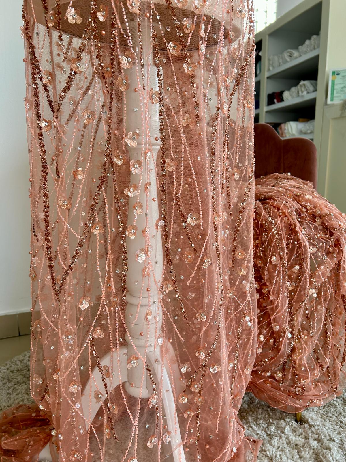 Dantela Auriu Rose Haute Couture