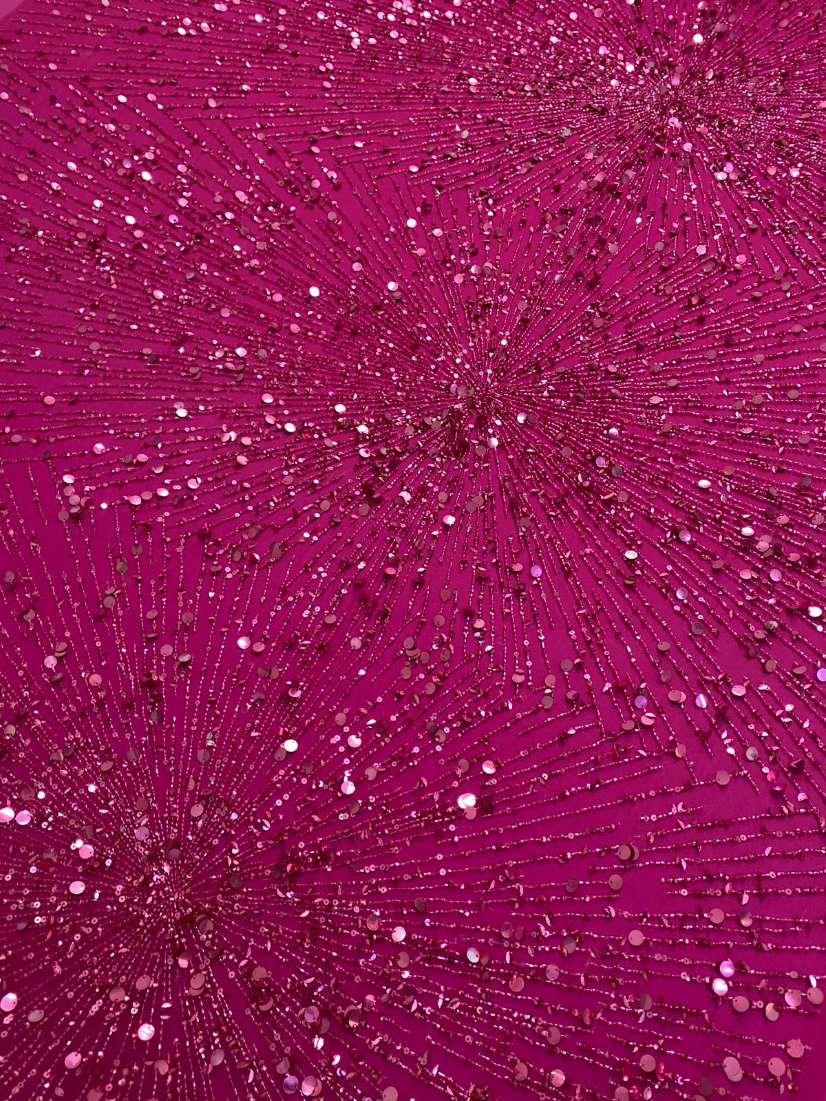 Dantela Fucsia Haute Couture cu Siraguri