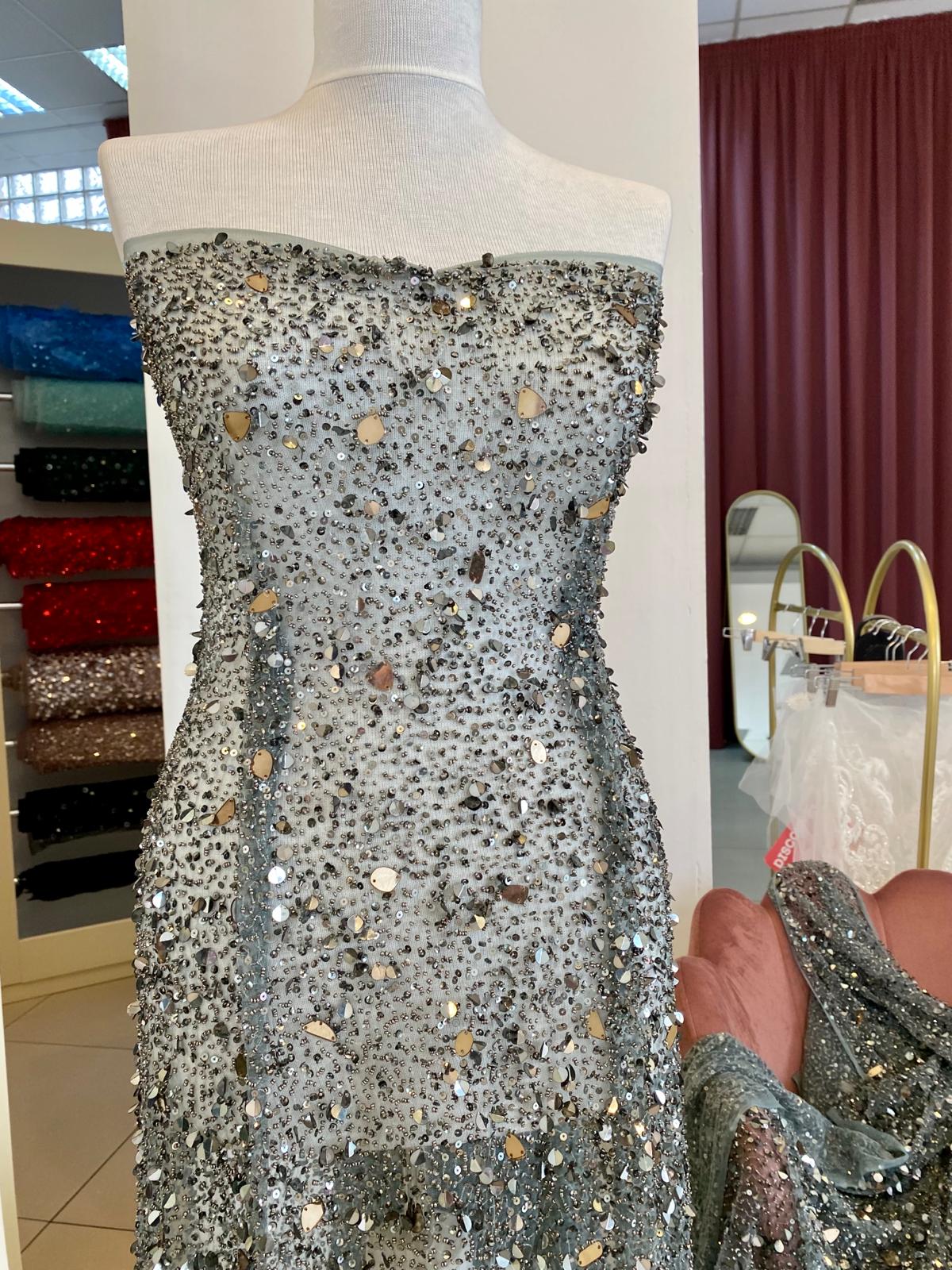 Dantela Gri Antracit Haute Couture, cu Oglinzi Aramii