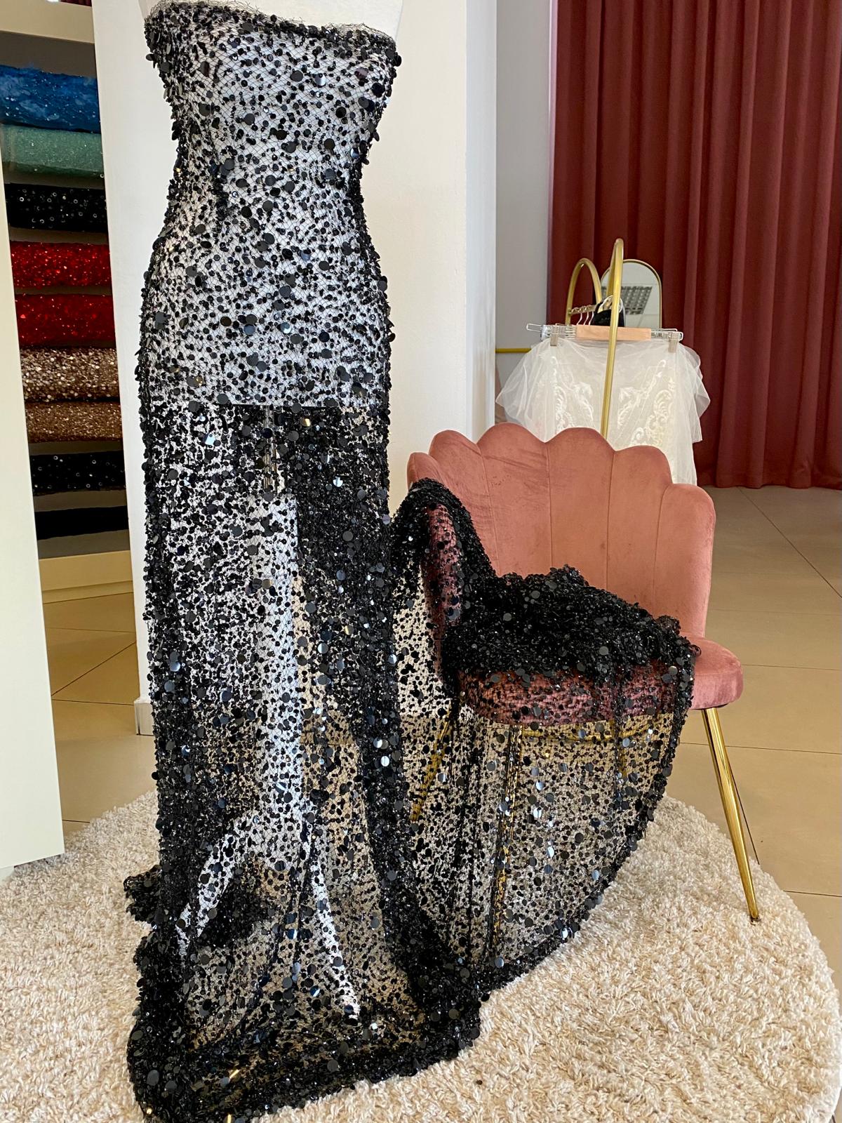Plasa Neagra Haute Couture
