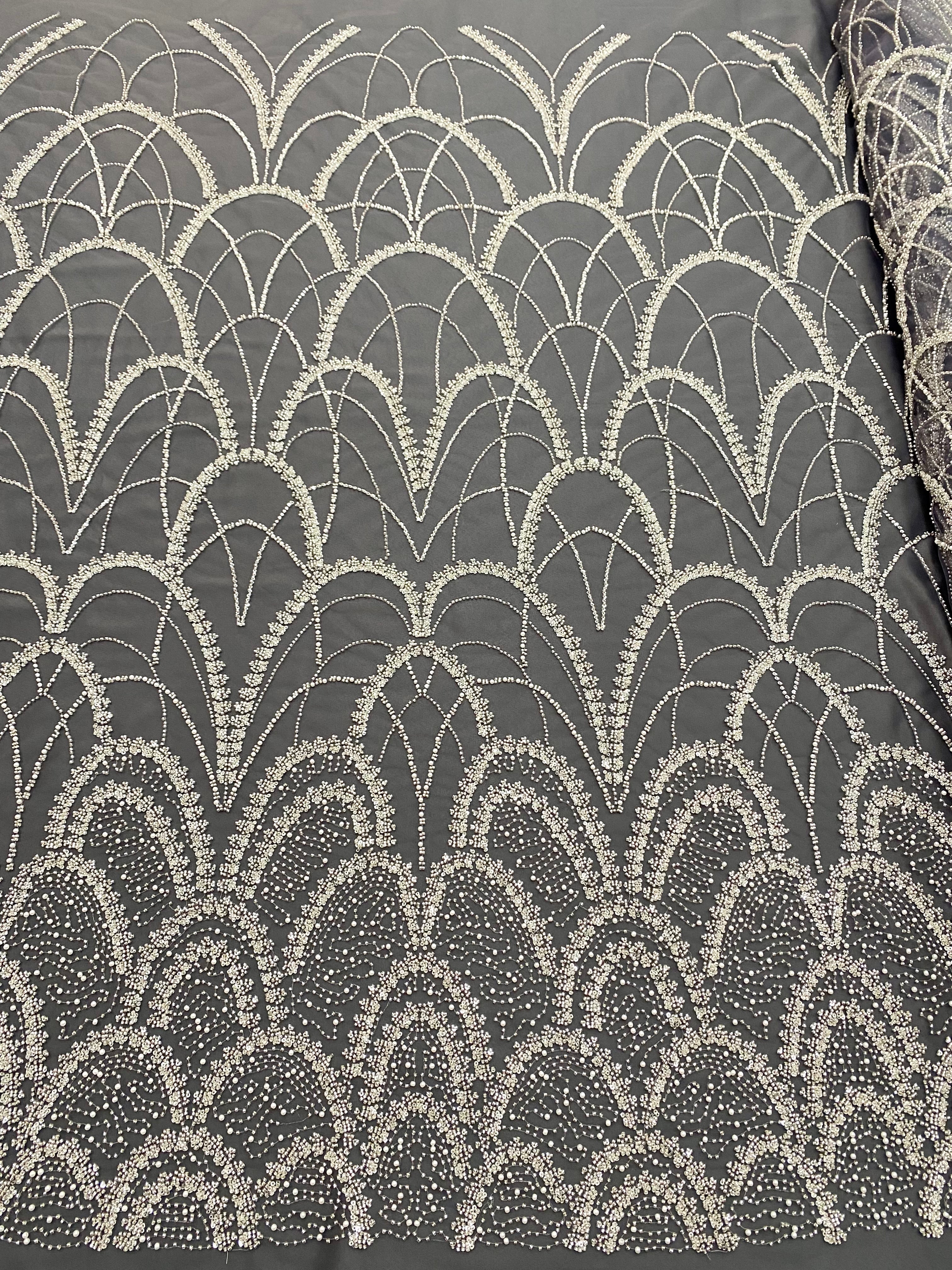 Cupon 1.63 m din Dantela Couture Argintie pe Tulle Antracit cu Model Geometric, cu Perle, Margele Si Paiete