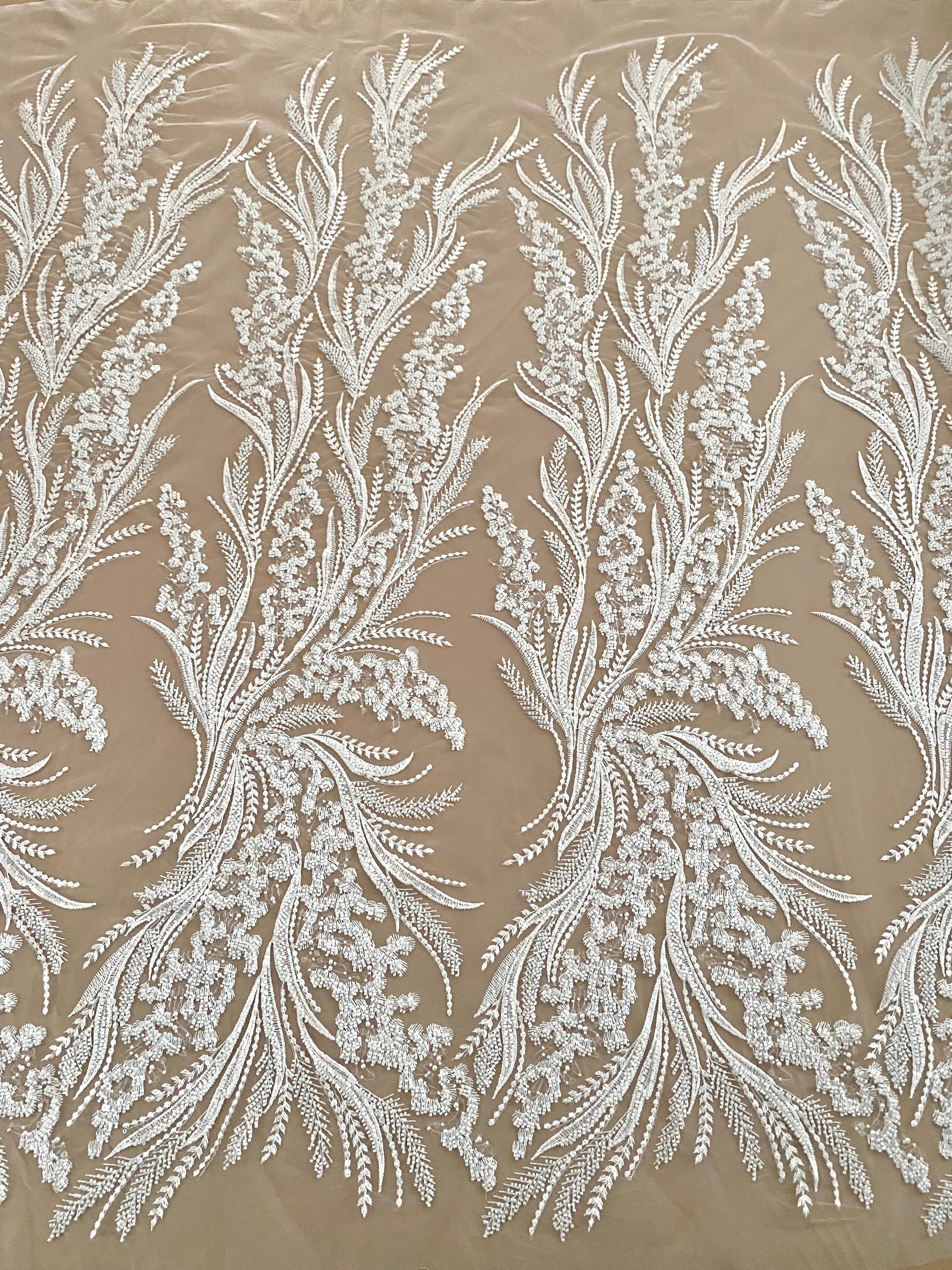 Dantela Couture Ivory cu Model Floral, cu Perle, Margele si Paiete