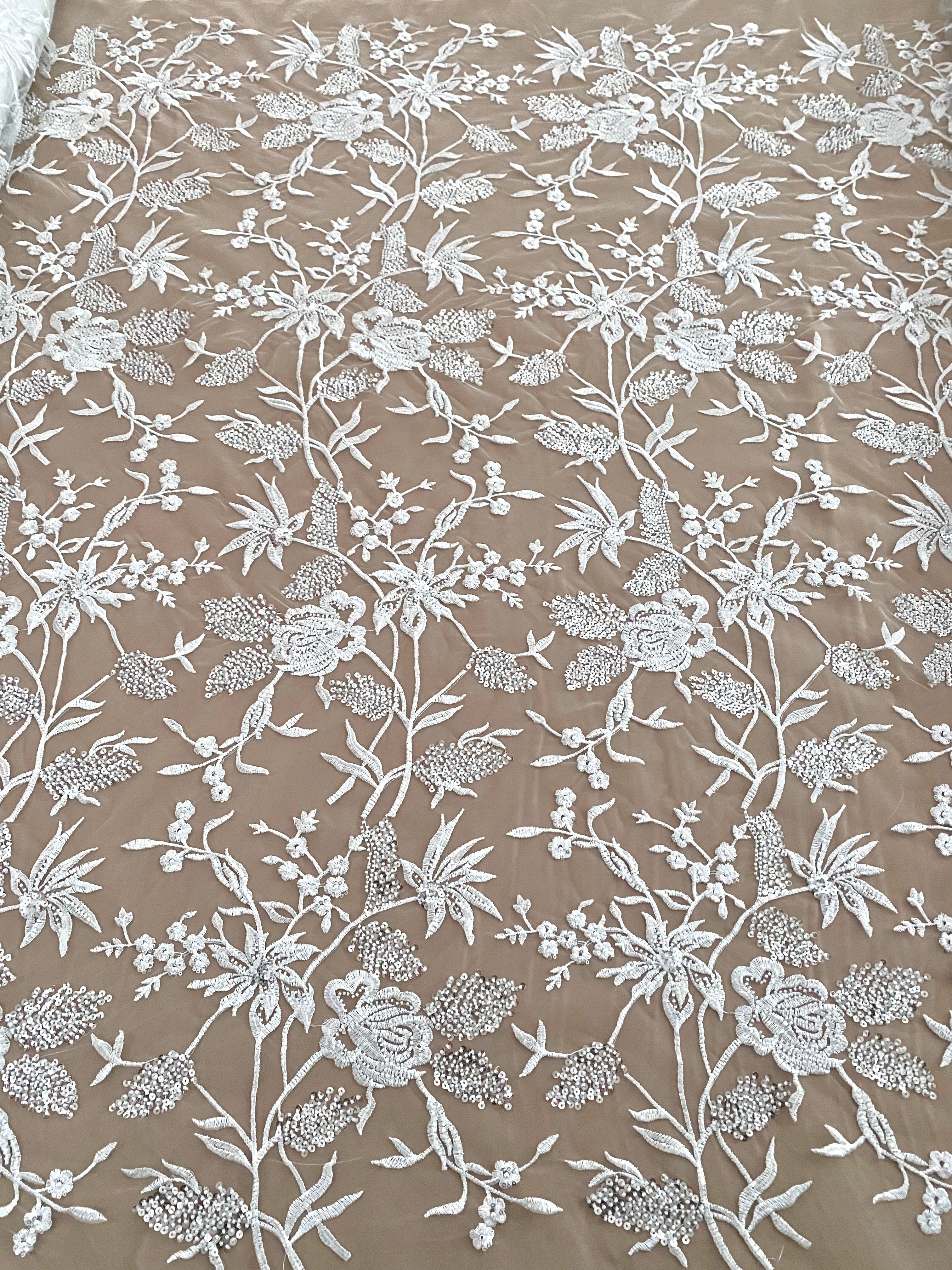 Dantela Couture Ivory cu Model Floral, cu Perle, Margele si Paiete