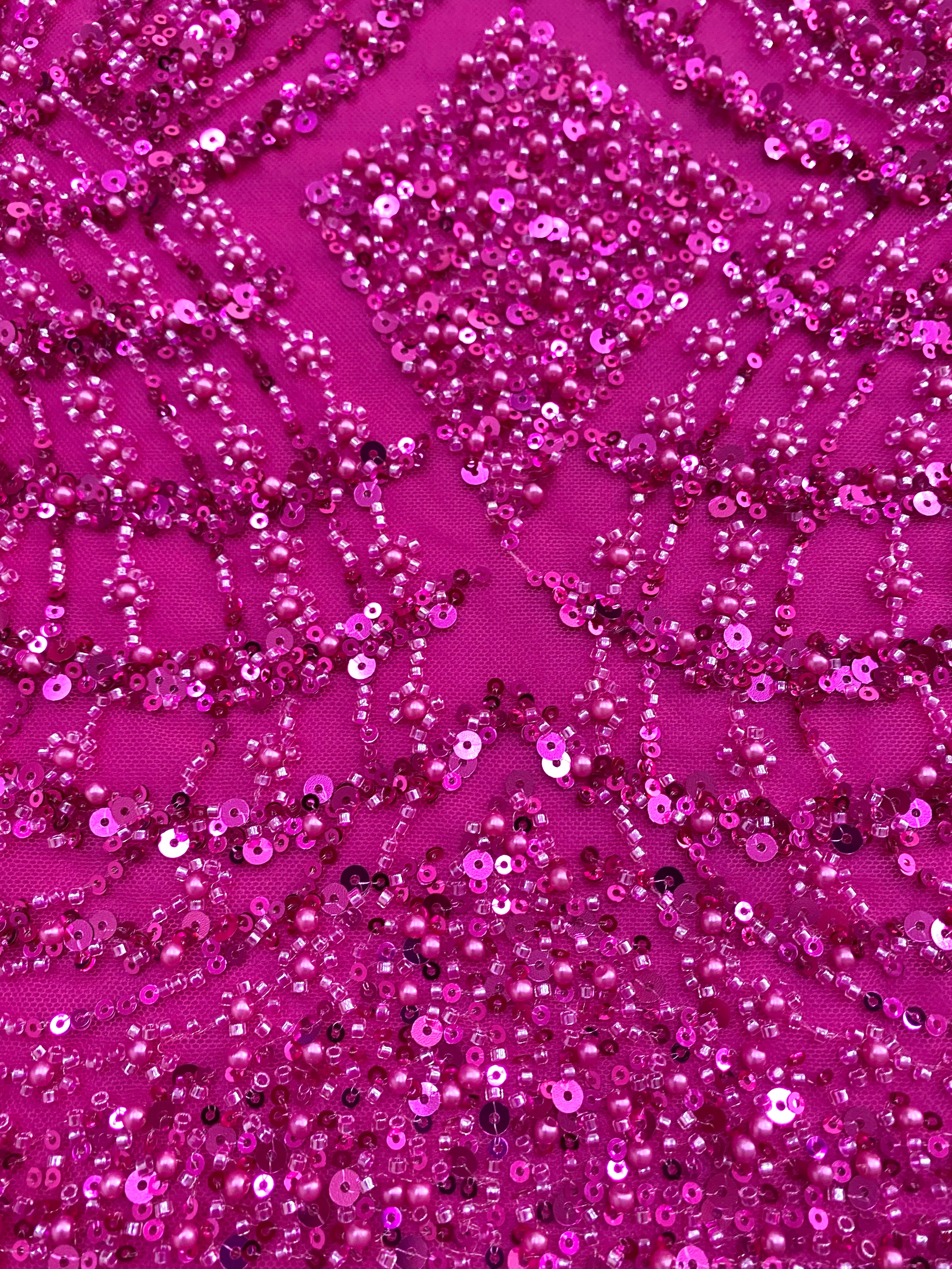 Dantela Couture Fucsia cu Panou, cu Perle, Margele si Paiete