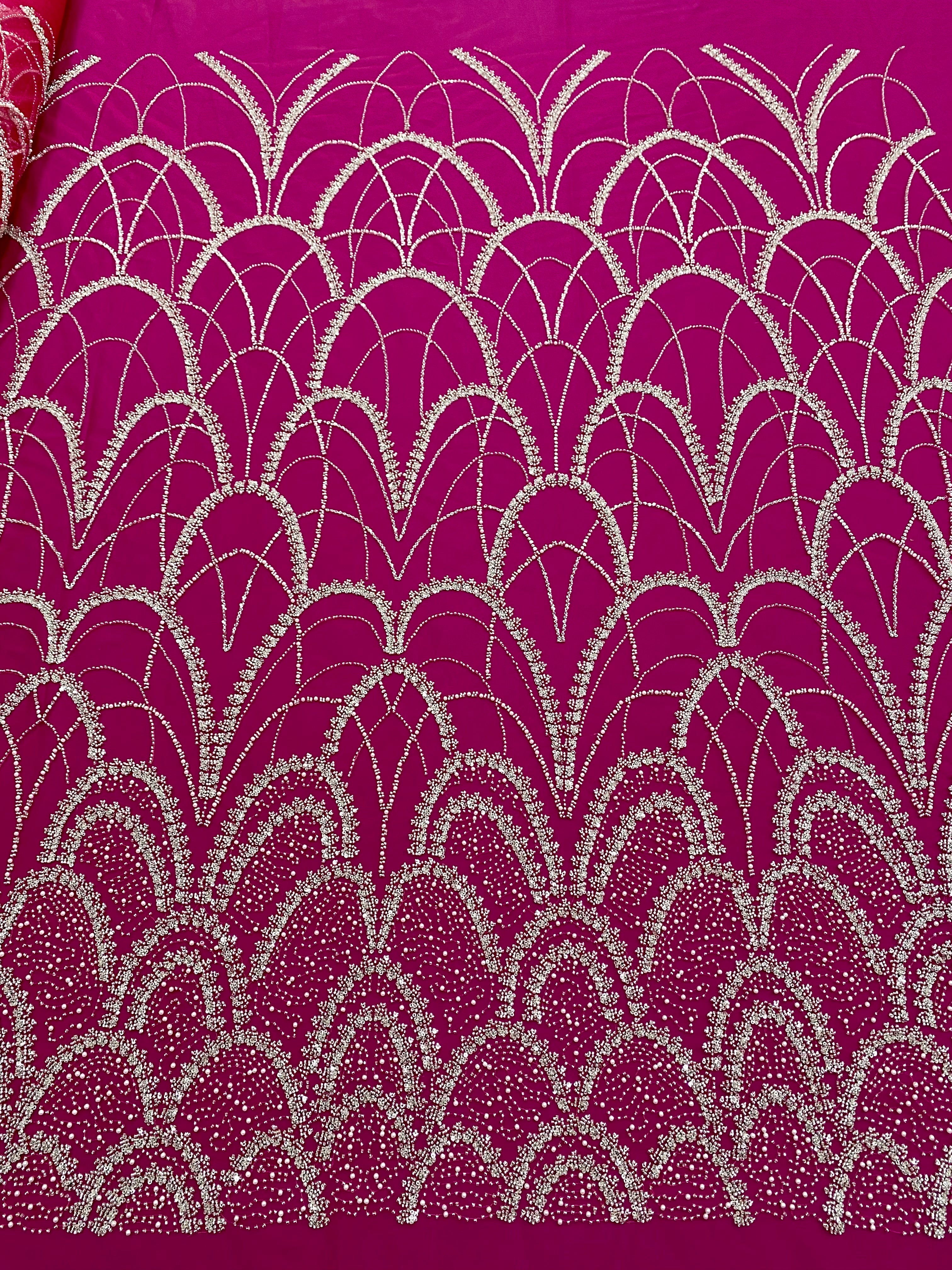 Dantela Couture Argintie pe Tulle Fucsia cu Model Geometric, cu Perle, Margele Si Paiete