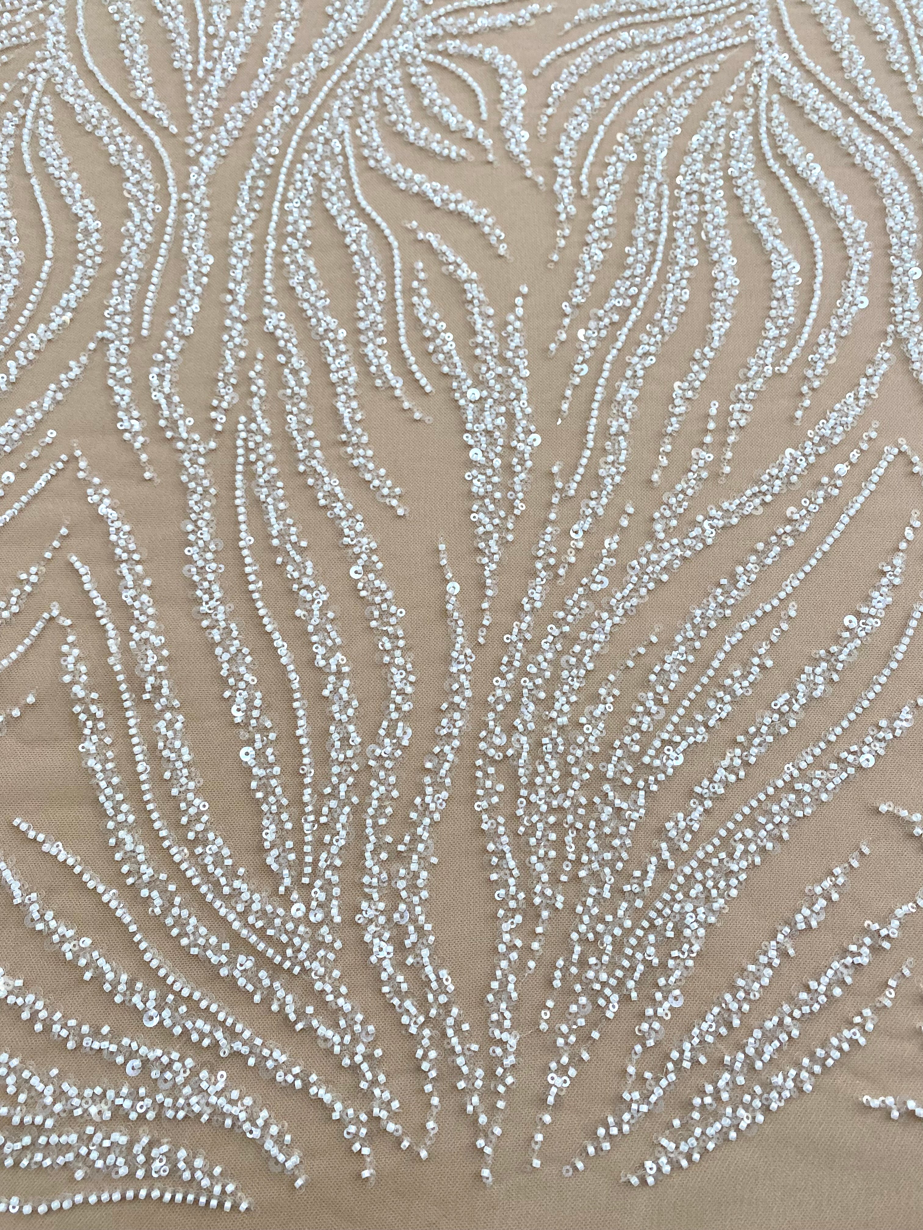 Dantela Couture Ivory pe Tulle Nude cu Siraguri, cu Margele si Paiete