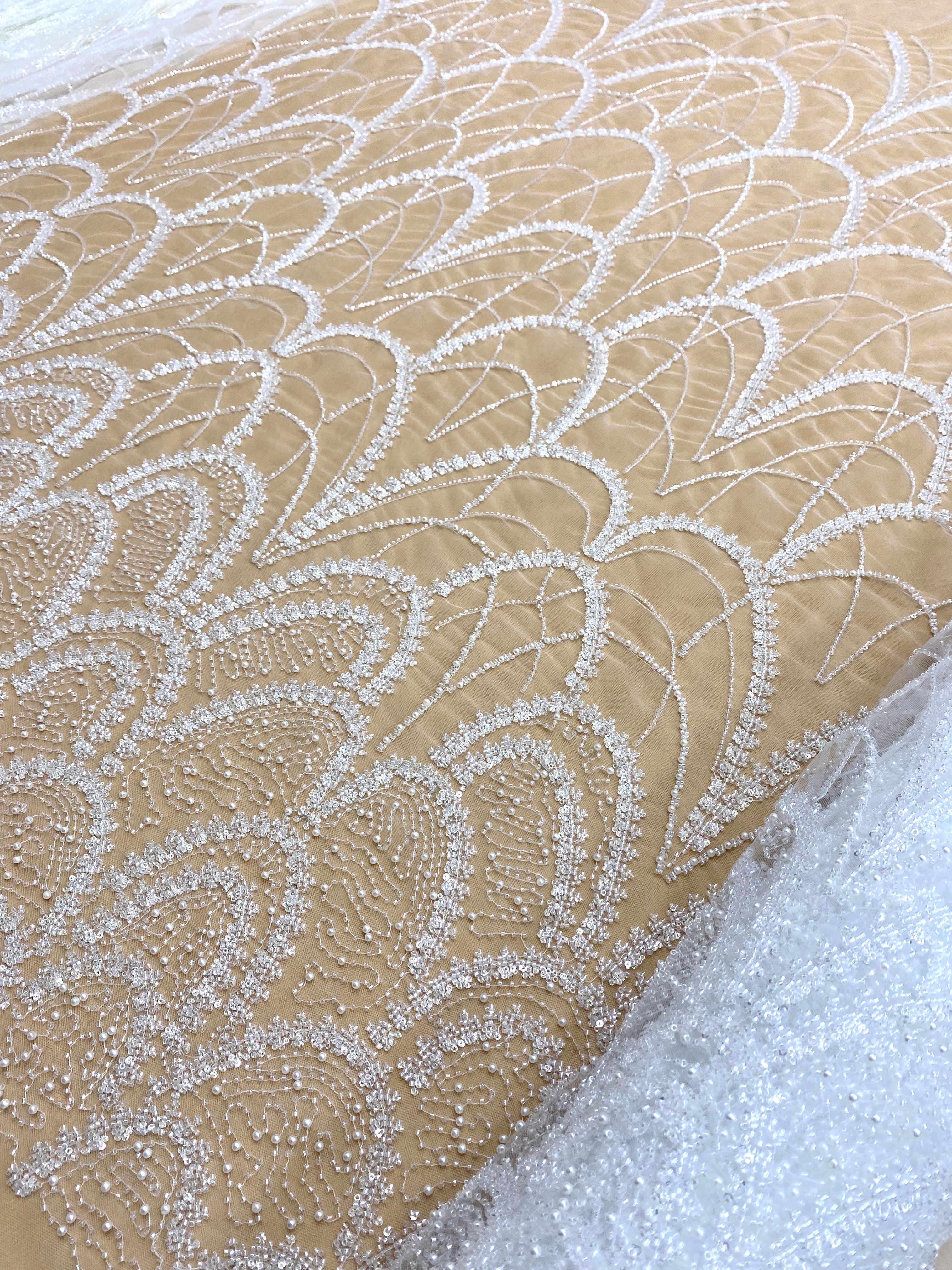 Dantela Couture Diamond cu Model Geometric, cu Perle, Margele si Paiete