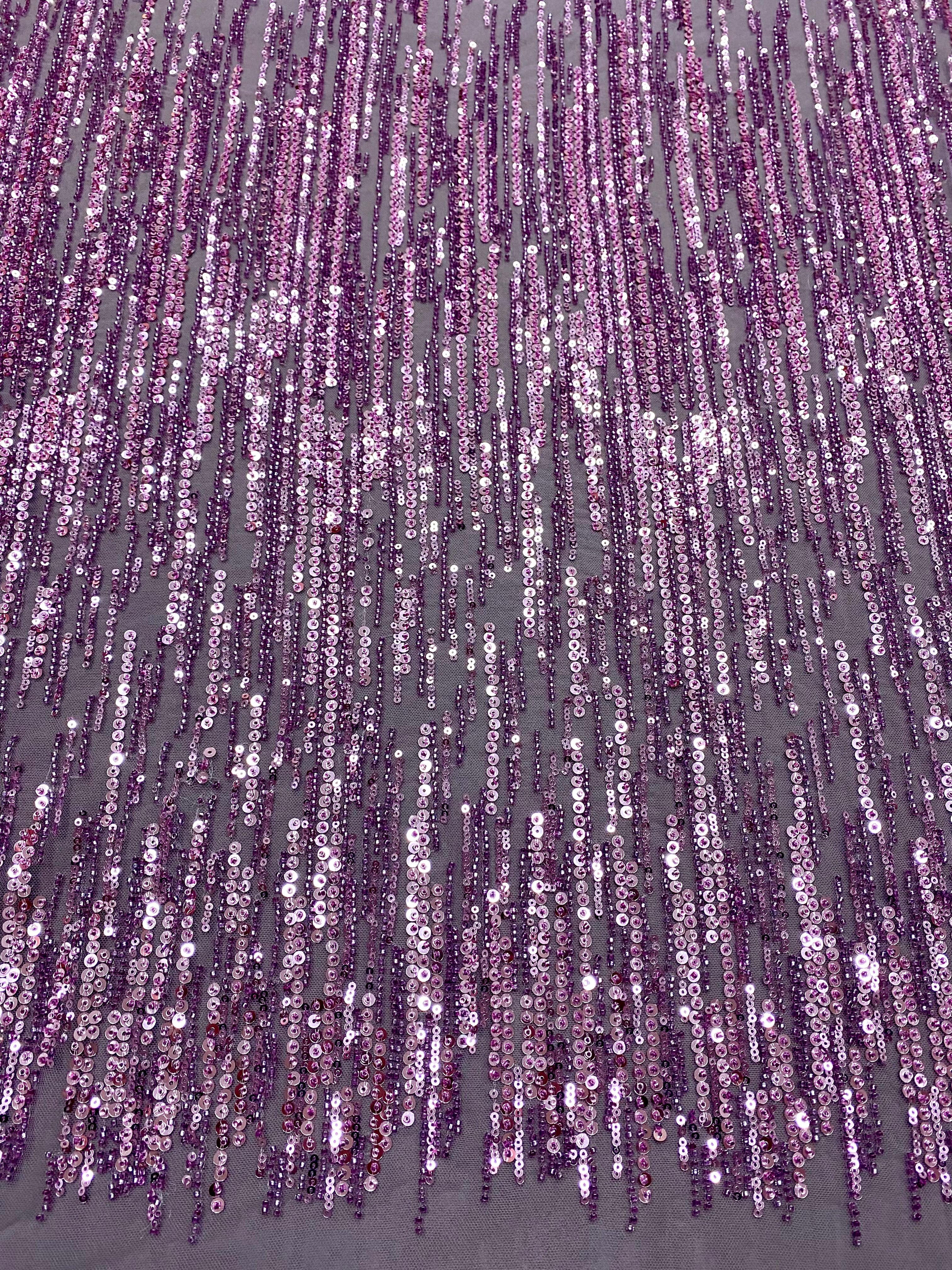 Dantela Couture Lavanda Pudrata cu Model Liniar, cu Margele si Paiete