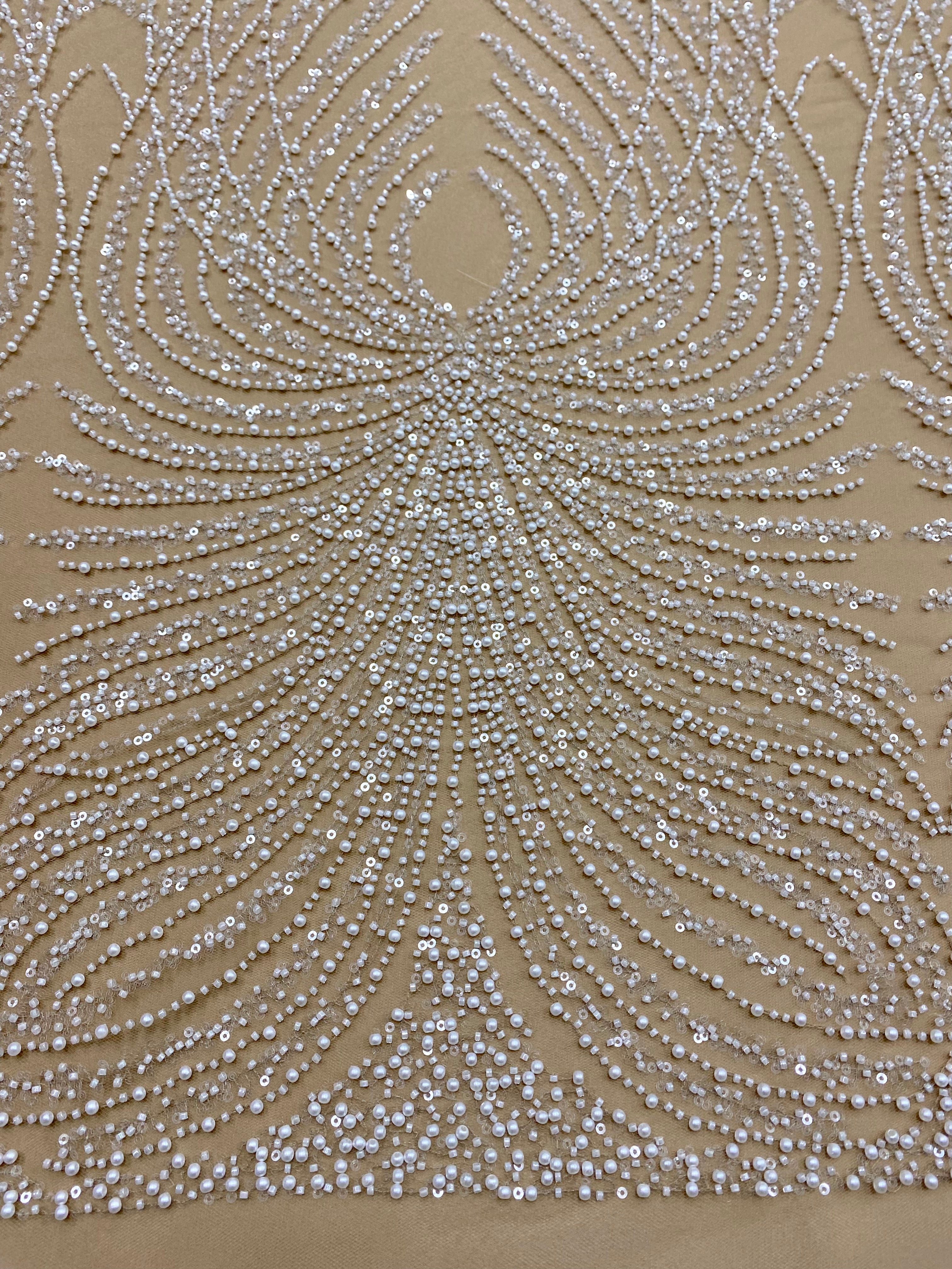 Dantela Couture Ivory pe Tulle Nude cu Panou, cu Perle, Margele si Paiete