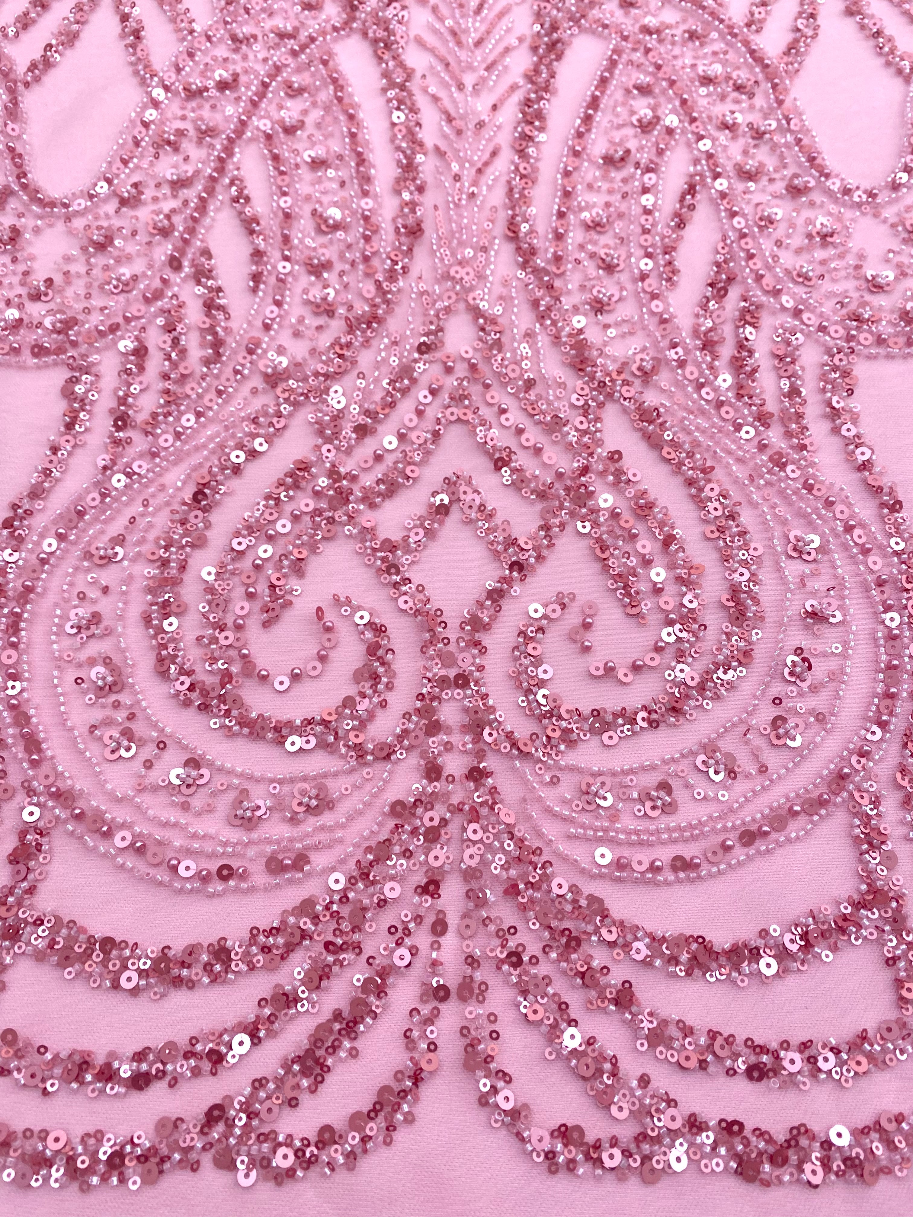 Dantela Couture Roz cu Model Geometric, cu Perle, Margele si Paiete